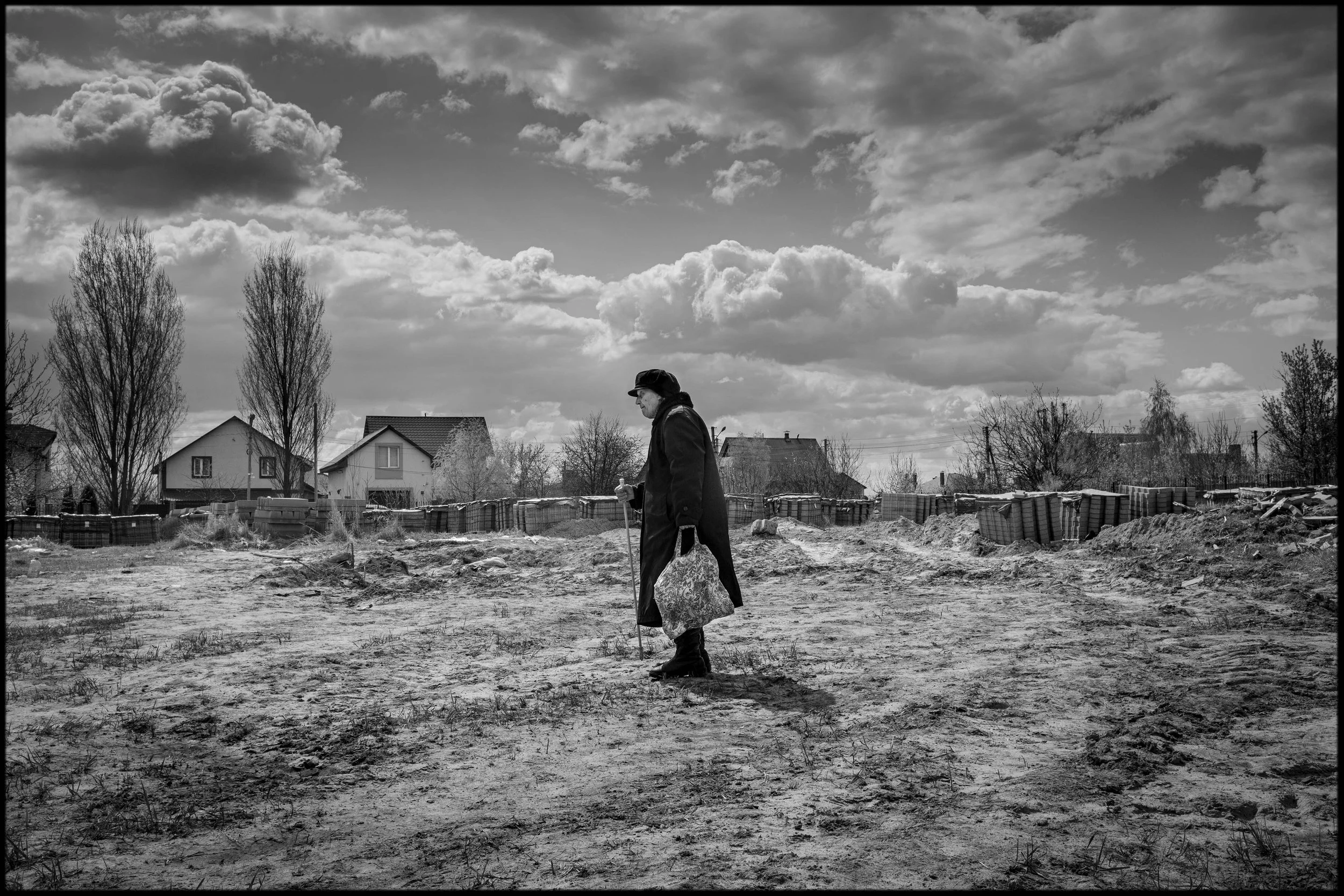 UKRAINE_BUCHA MASS GRAVE.09.jpg