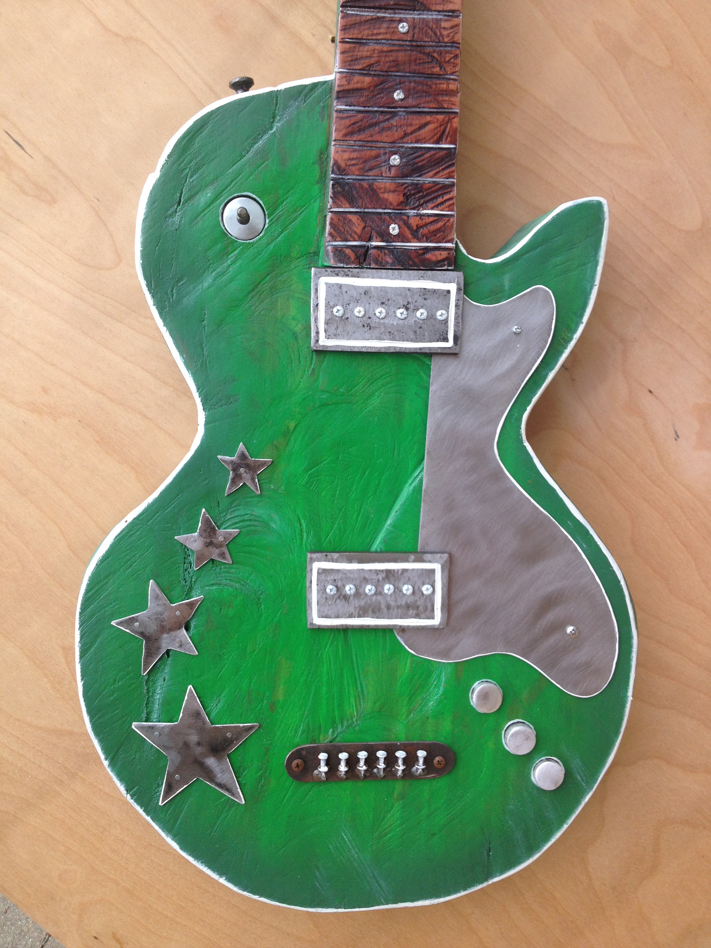 green-guitar-02_26436074652_o.jpg