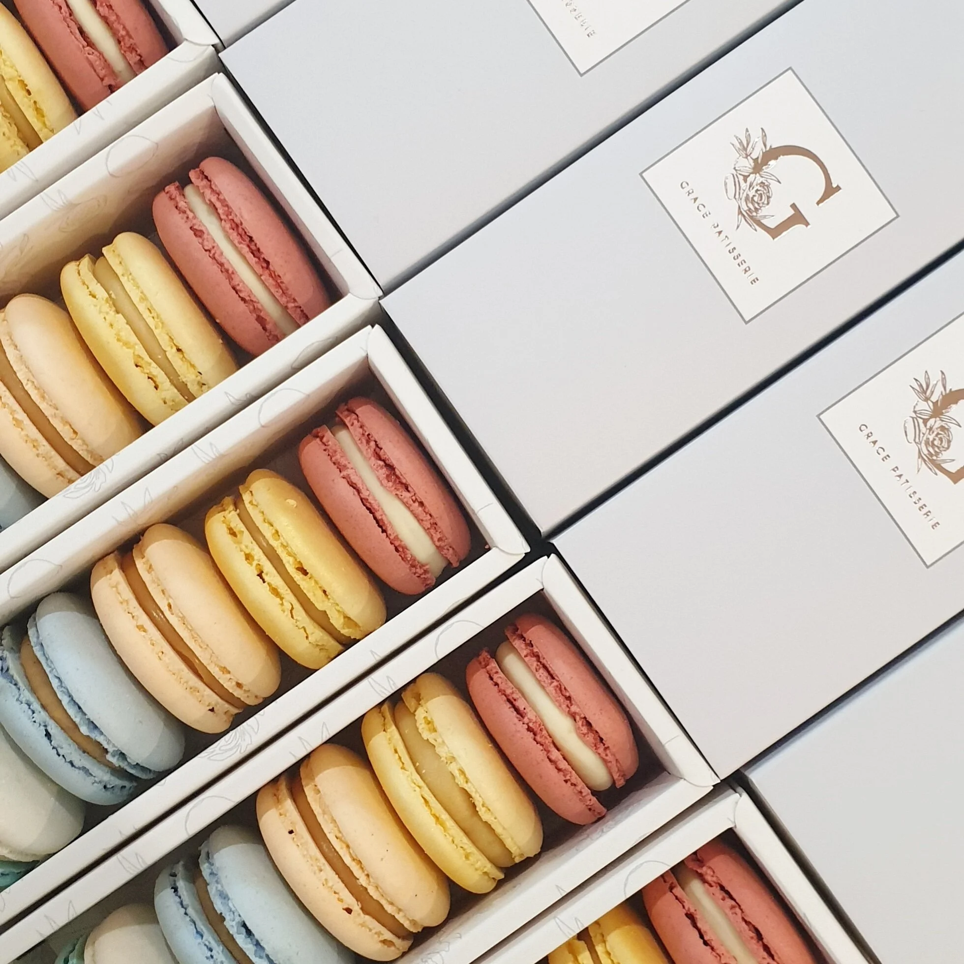 Box of 5 Macarons - $15