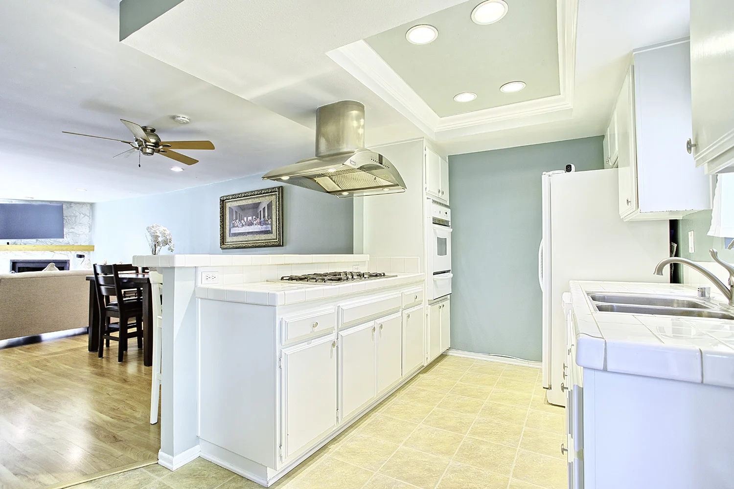 Real Estate Kitchen 2.jpg