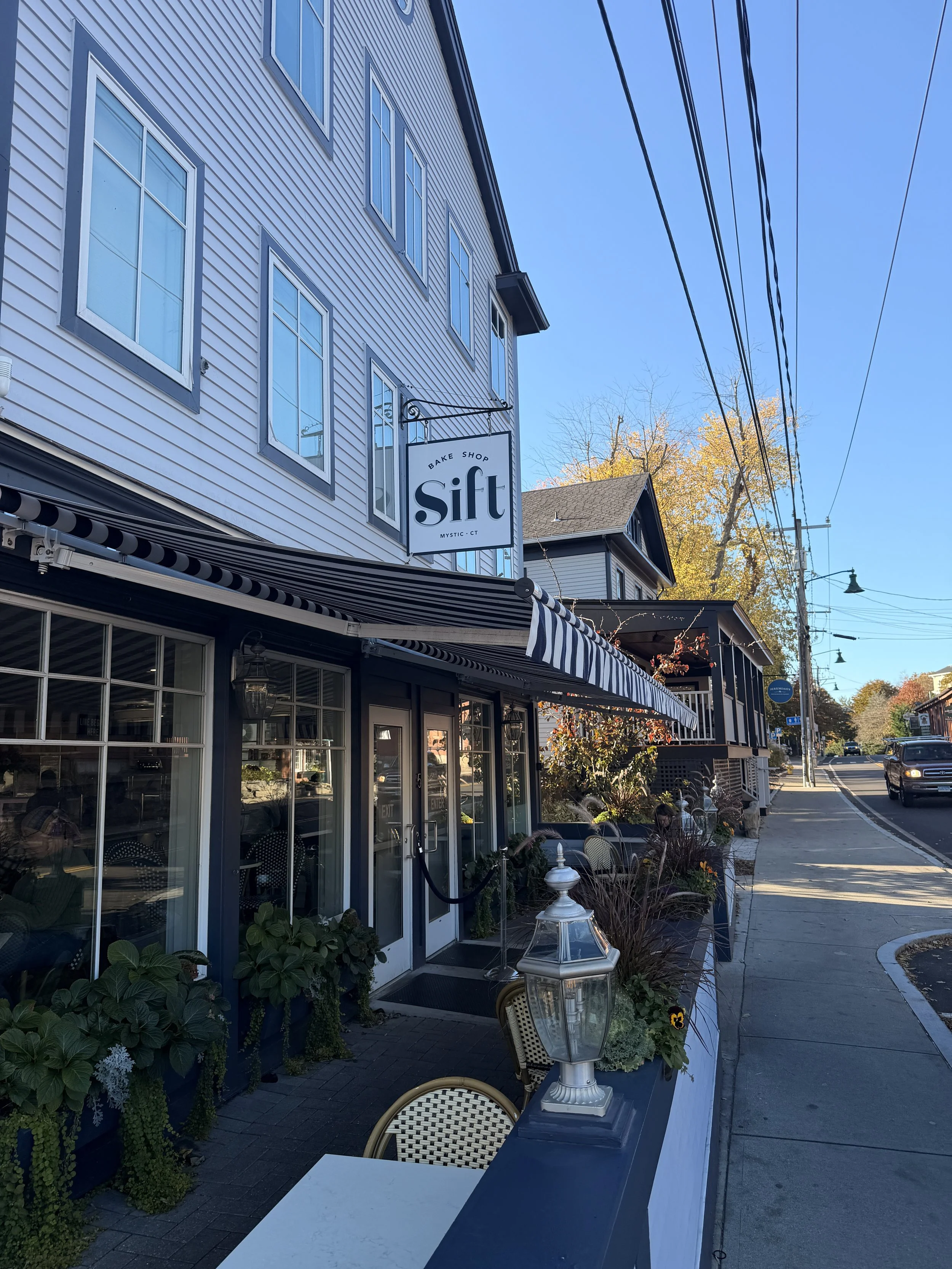 A Day in Mystic: 6.5 Hours of Pizza, History & Coastal Charm