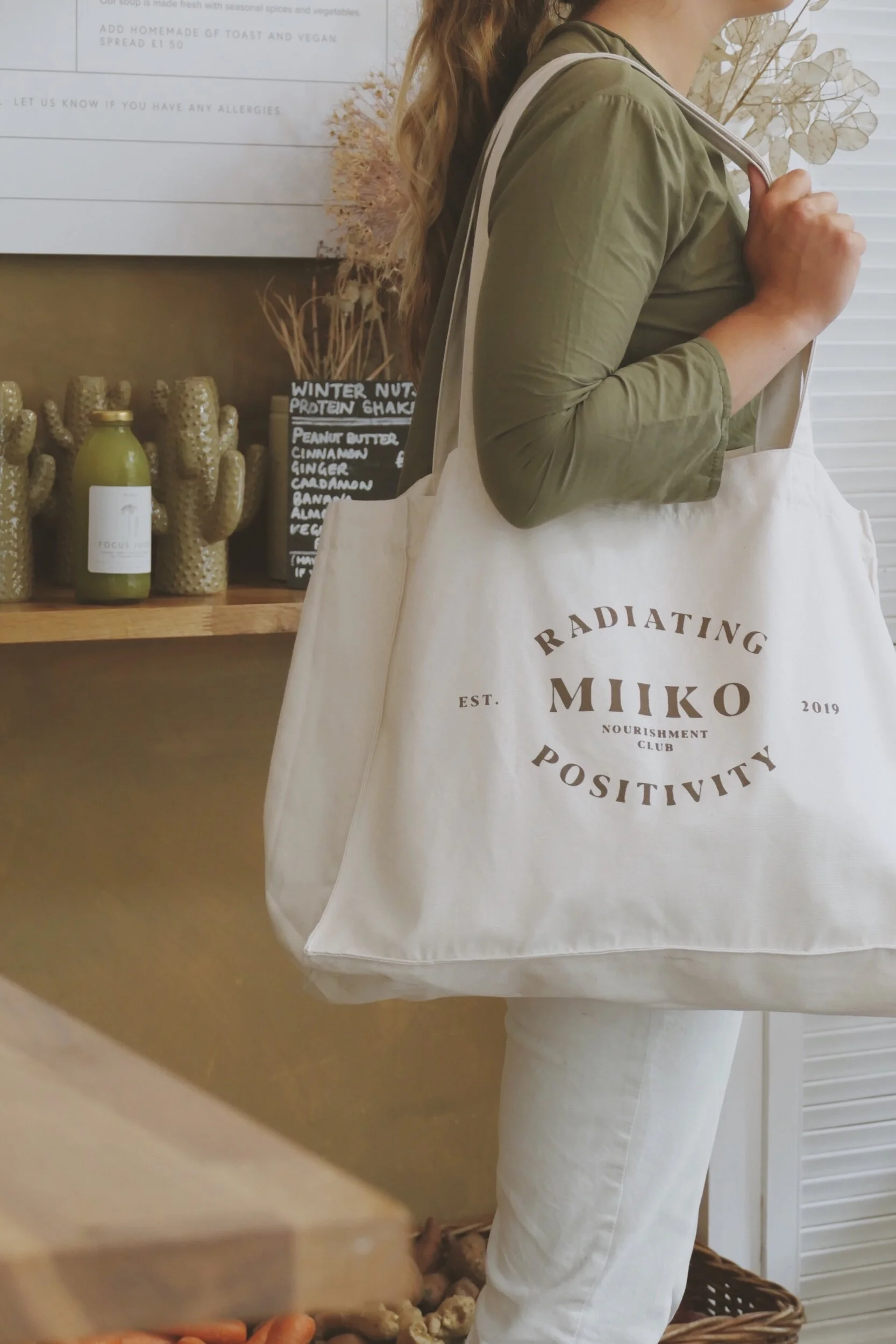 0BA603B8-9FEA-4304-BA0C-722CC25BE928