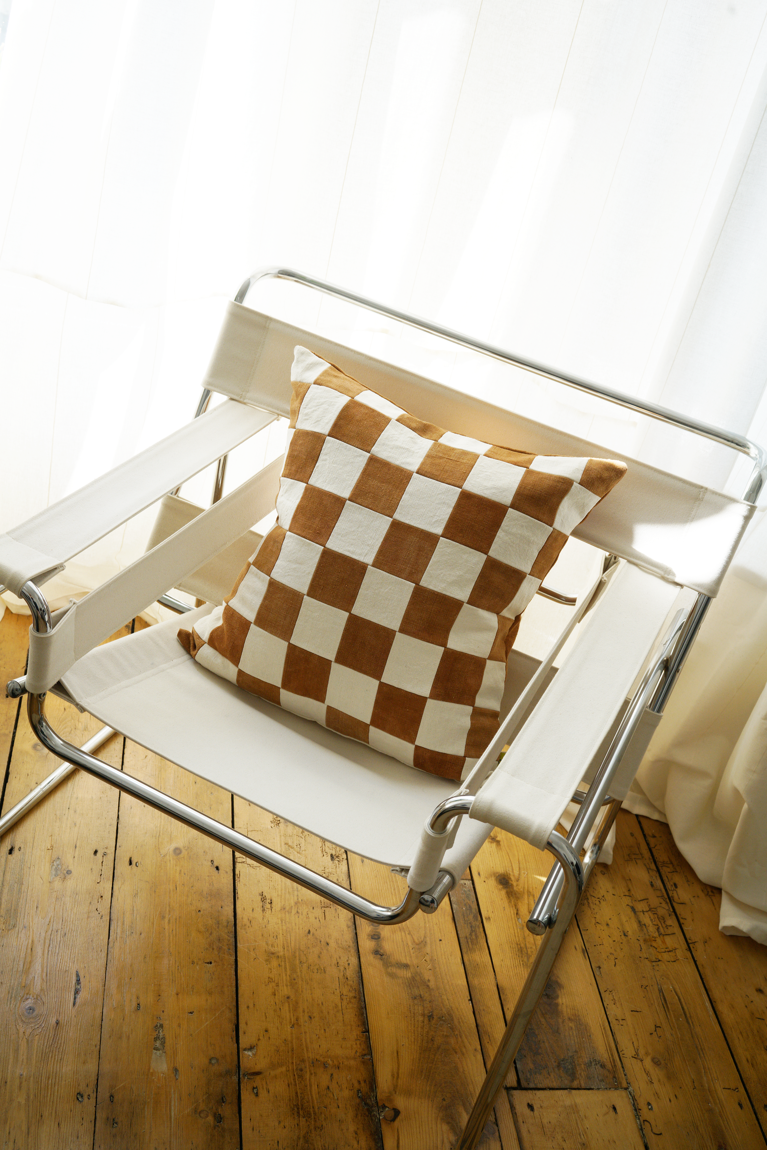 Opah Store Check Cushion