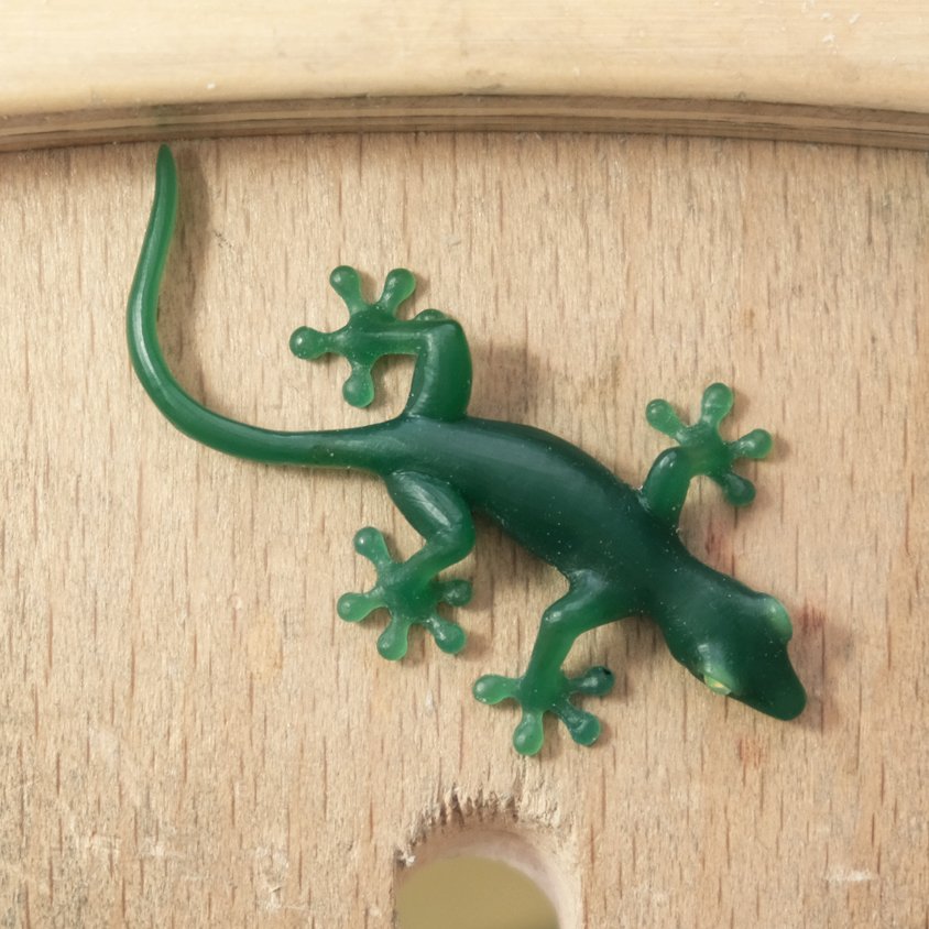 Hand carved wax lizard for lost wax casting, made by goldsmith Julia Bocanet.