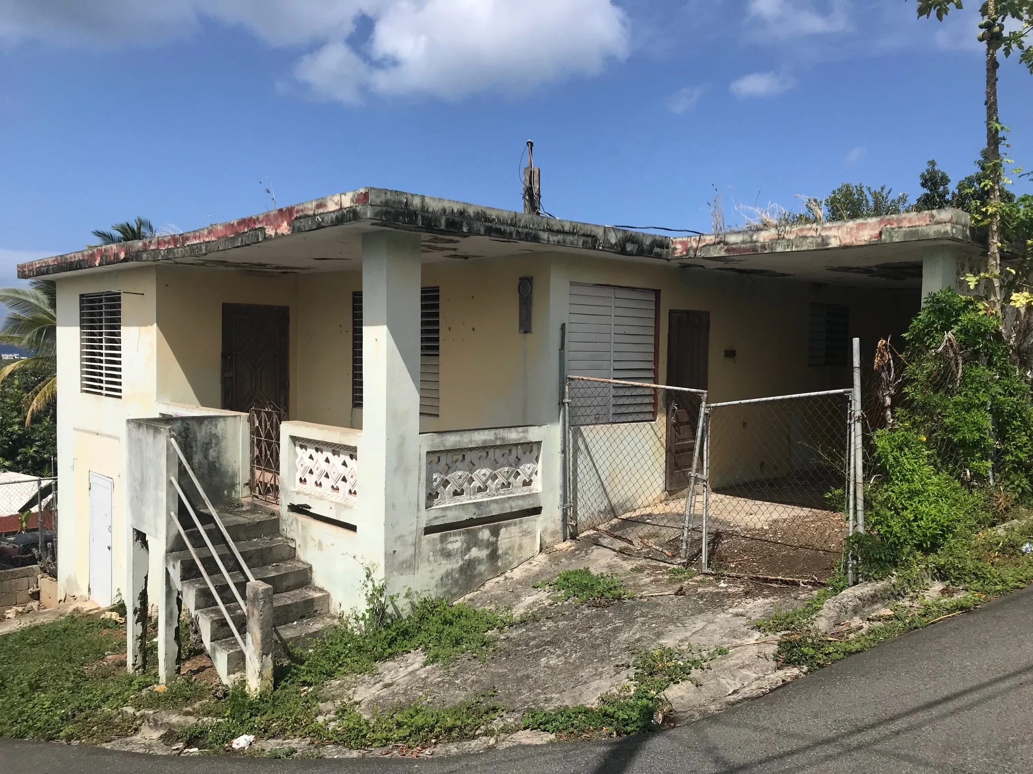 Paraiso RealtyResidential Homes For Sale,