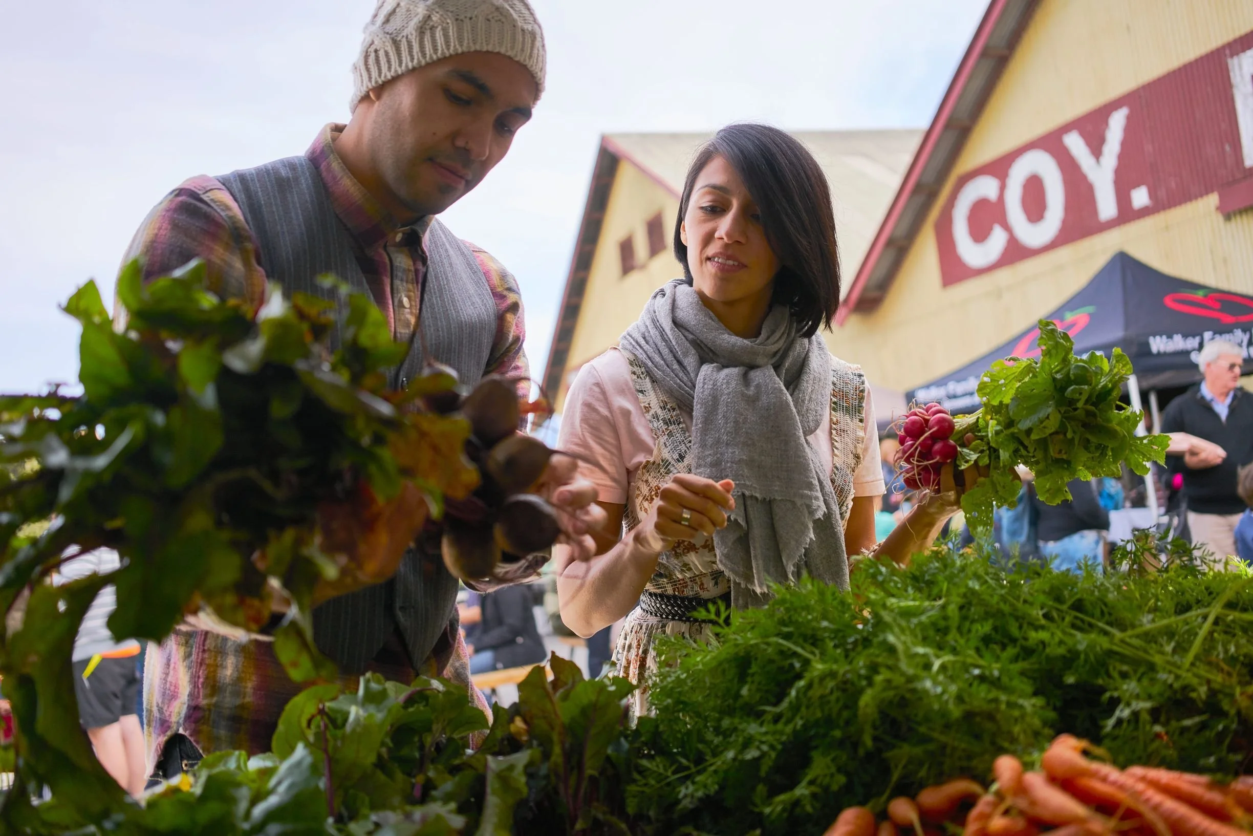 Winter-shopping-at-Barossa-Farmers-Market