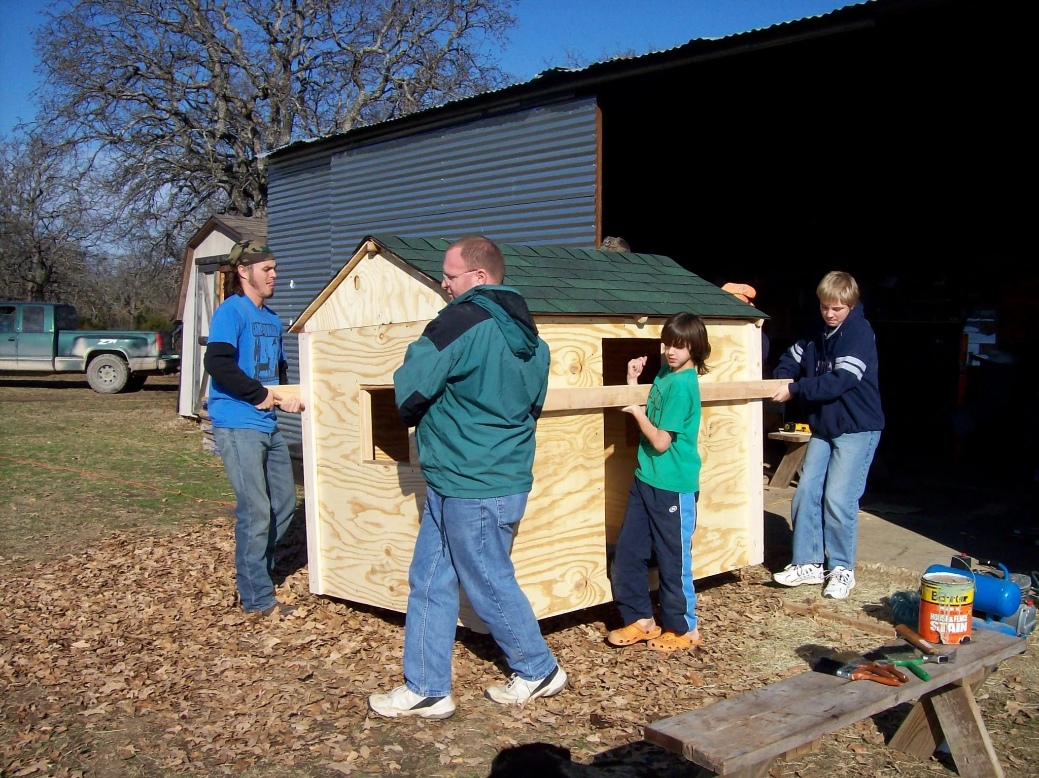 100_0286rabbit hutch.jpg