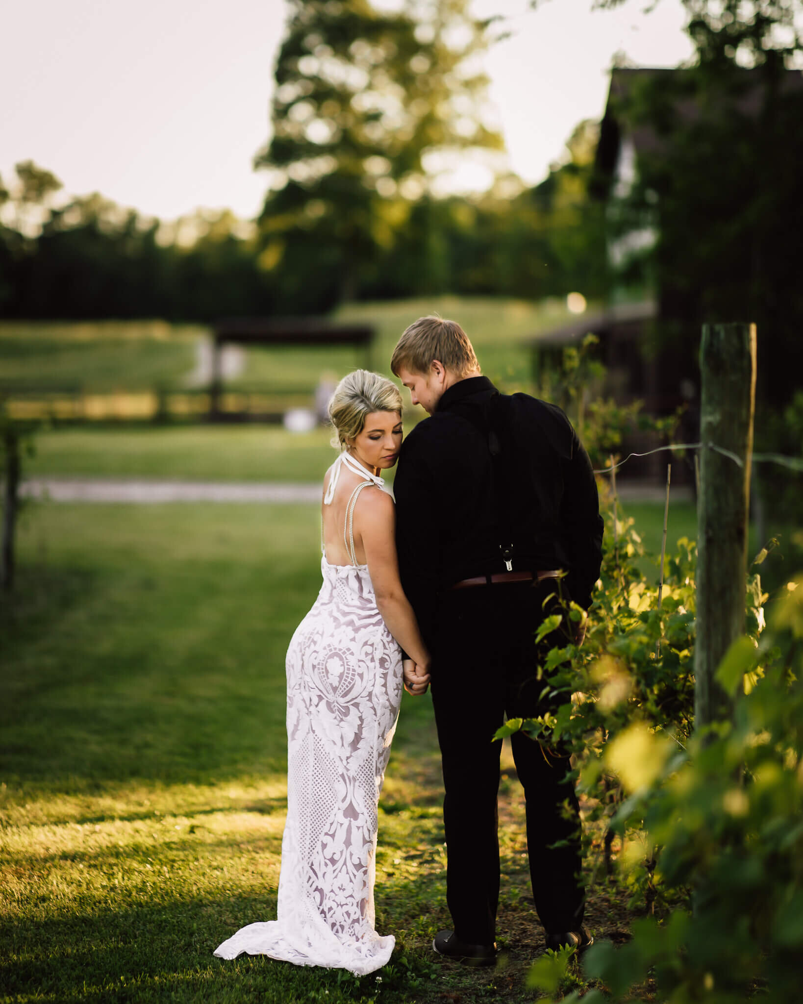 rustic-barn-elopement-styled-wedding.jpg