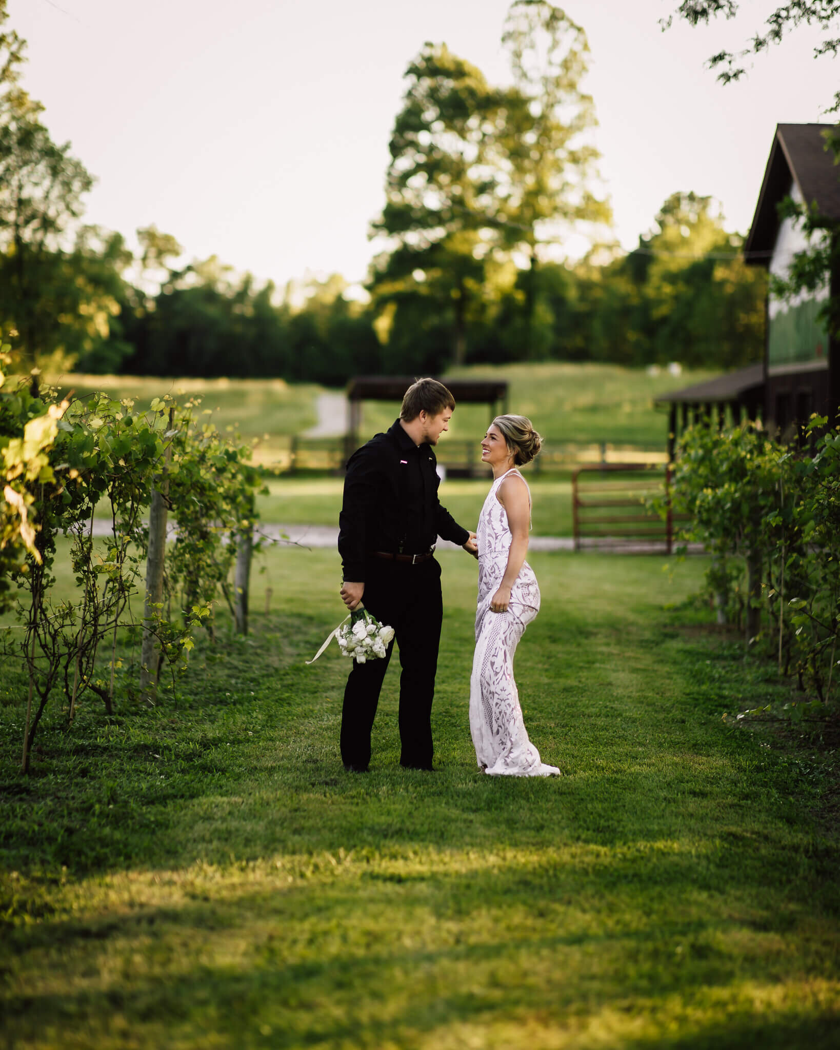 bride-groom-vineyard-quincy-kentucky.jpg