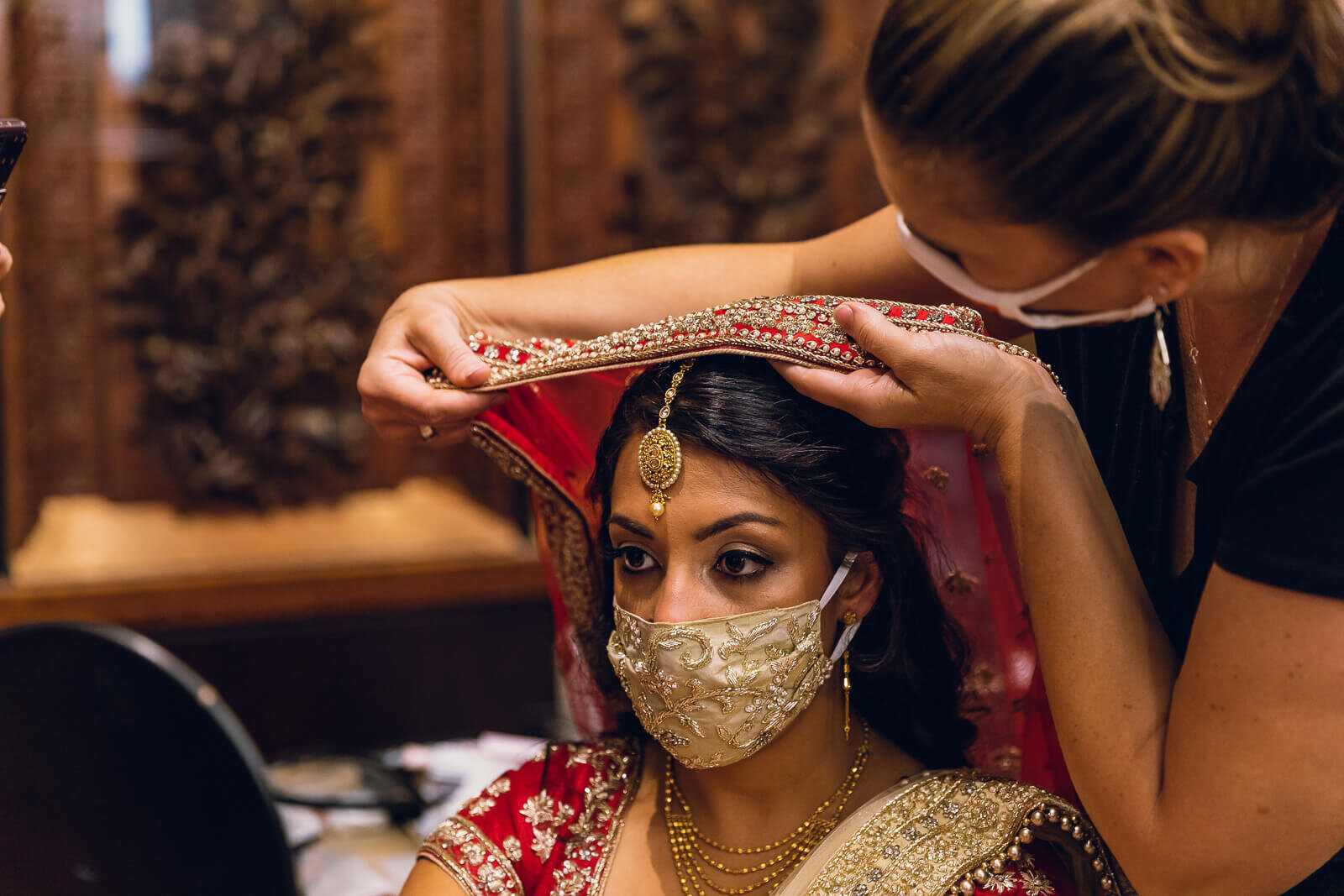 gold-indian-american-wedding-saree.jpg