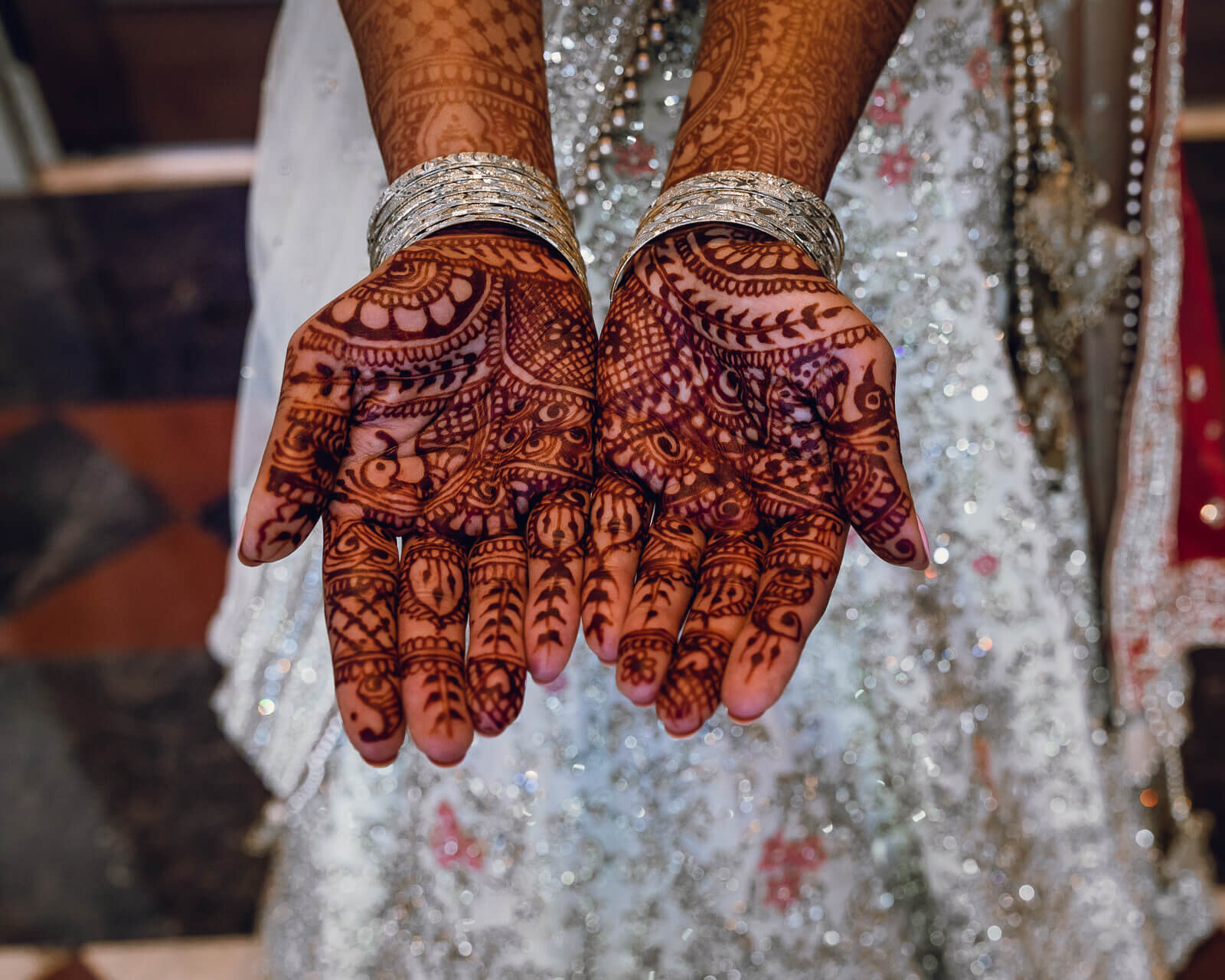 hindu-bridal-henna-cincinnati-ohio.jpg