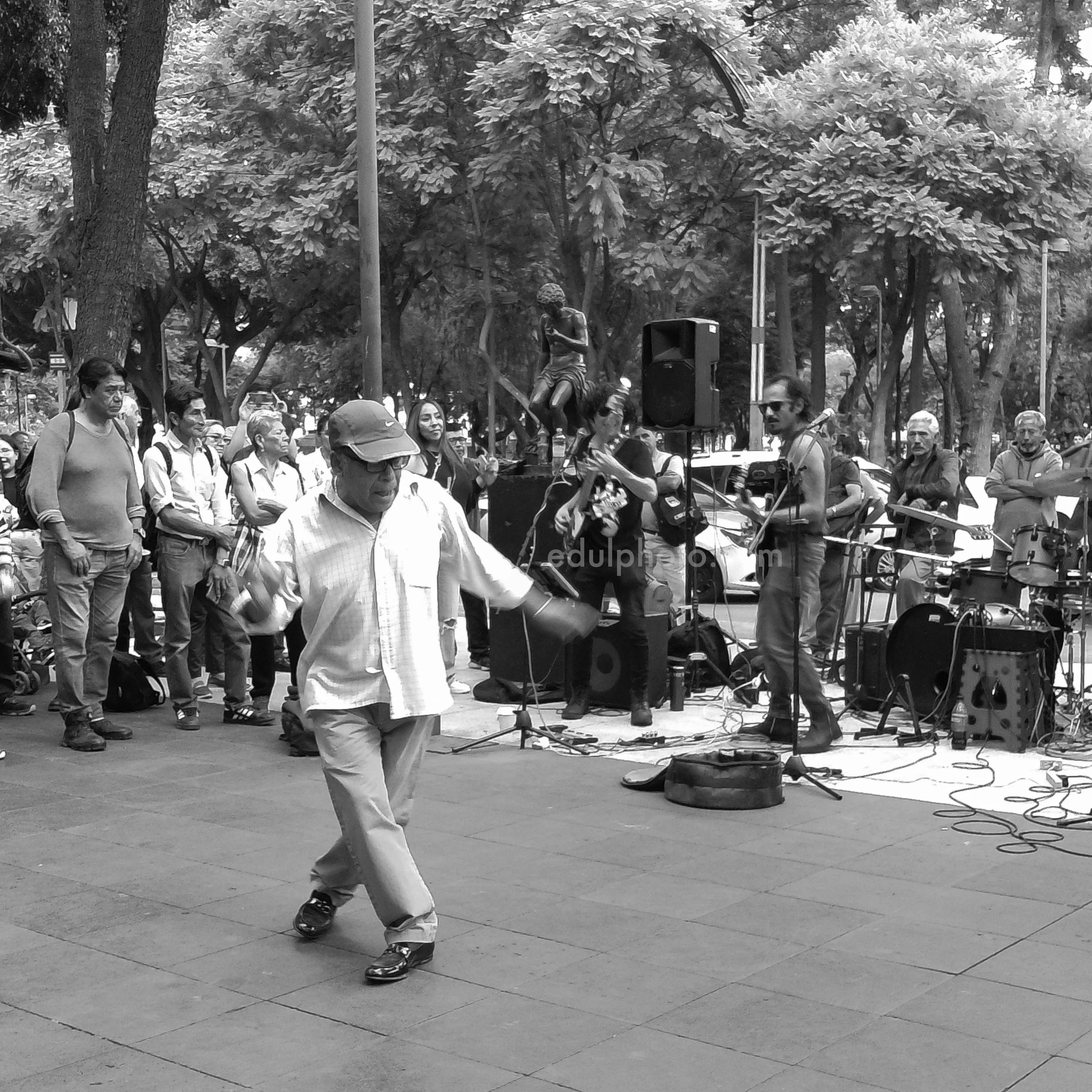 PICT0198 BW.jpg
