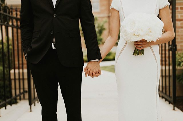 Loved this clean, classic, and modern look that our bride opted for this past season!