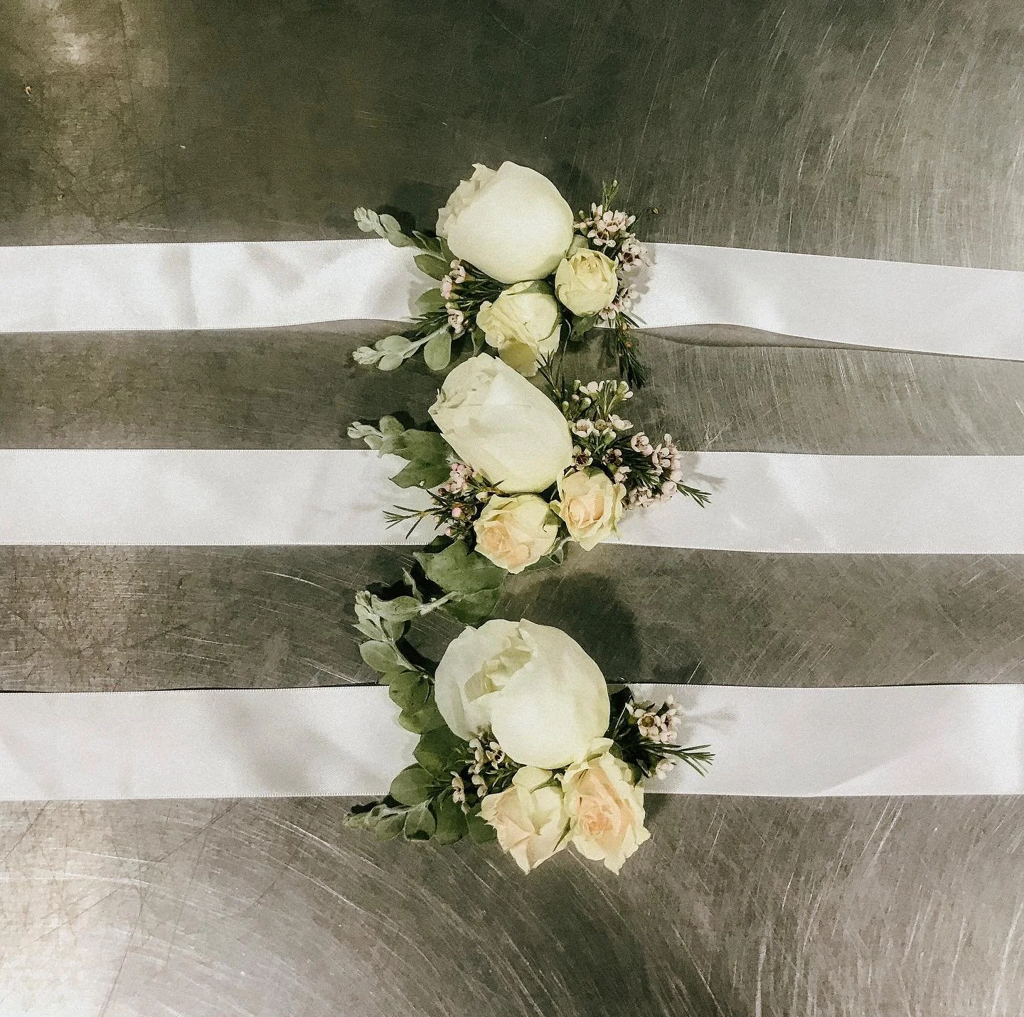 The sweetest corsages for the sweetest couple. ✨

#utahflorist #floristsofinstagram #flowers #utahcounty #utahcountyflorist #saltlakecity