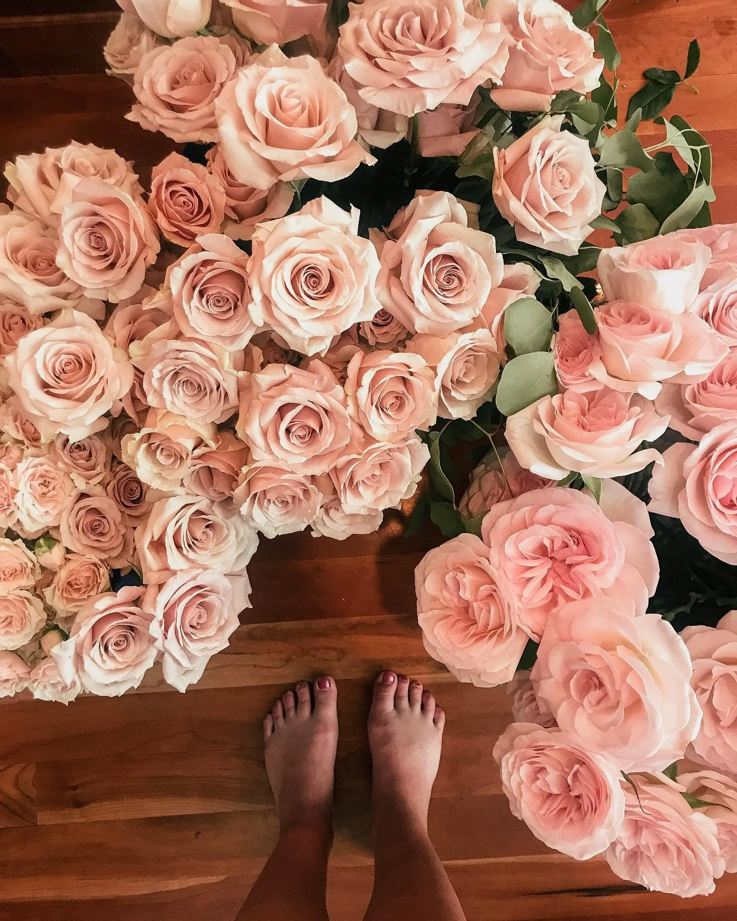 There&rsquo;s just something so lovely about roses in a bucket.✨

Excited for C + B&rsquo;s wedding celebration tomorrow!