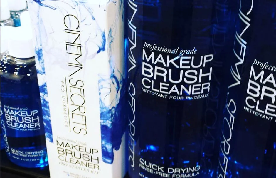 lifestyle brush cleaner image