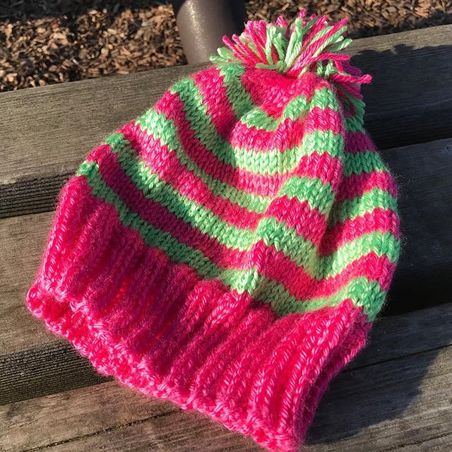 This custom-knit hat is winging its way to its new owner in exchange for a donation! Email knittersforflint@gmail.com if you'd like to inquire about custom knits!
#knittersforflint #knitthewave #knittersofinstagram