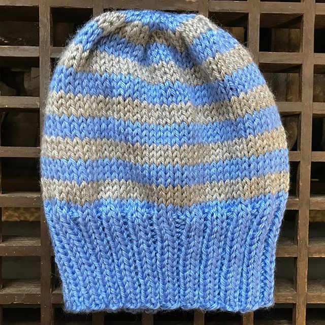 Another custom-knit hat in Carolina blue & gray is winging its way to its new owner in exchange for a donation! Email knittersforflint@gmail.com if you'd like to inquire about custom knits!
#knittersforflint #knitthewave #knittersofinstagram #craftivism