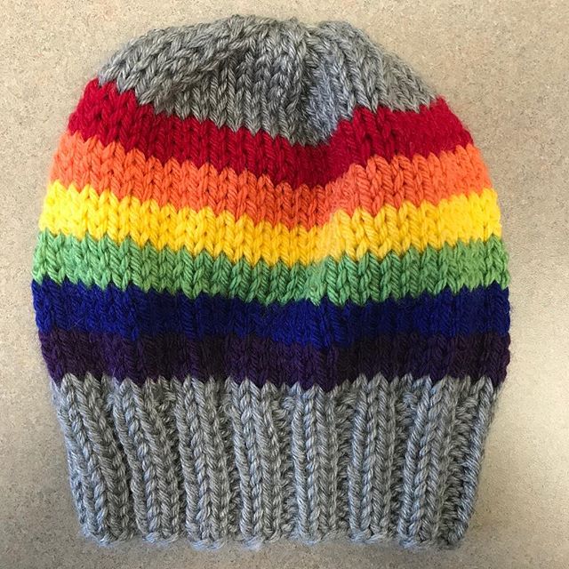 #Rainbow hat knit in acrylic by @wyldkit.
Hat is available in exchange for a donation of $30 or more to @packyourback, which helps kids in #Flint. Donation link: secure.givelively.org/donate/pack-yo…
Email knittersforflint@gmail.com to check availability.
#knittersforflint #KnitTheWave #knittersofinstagram