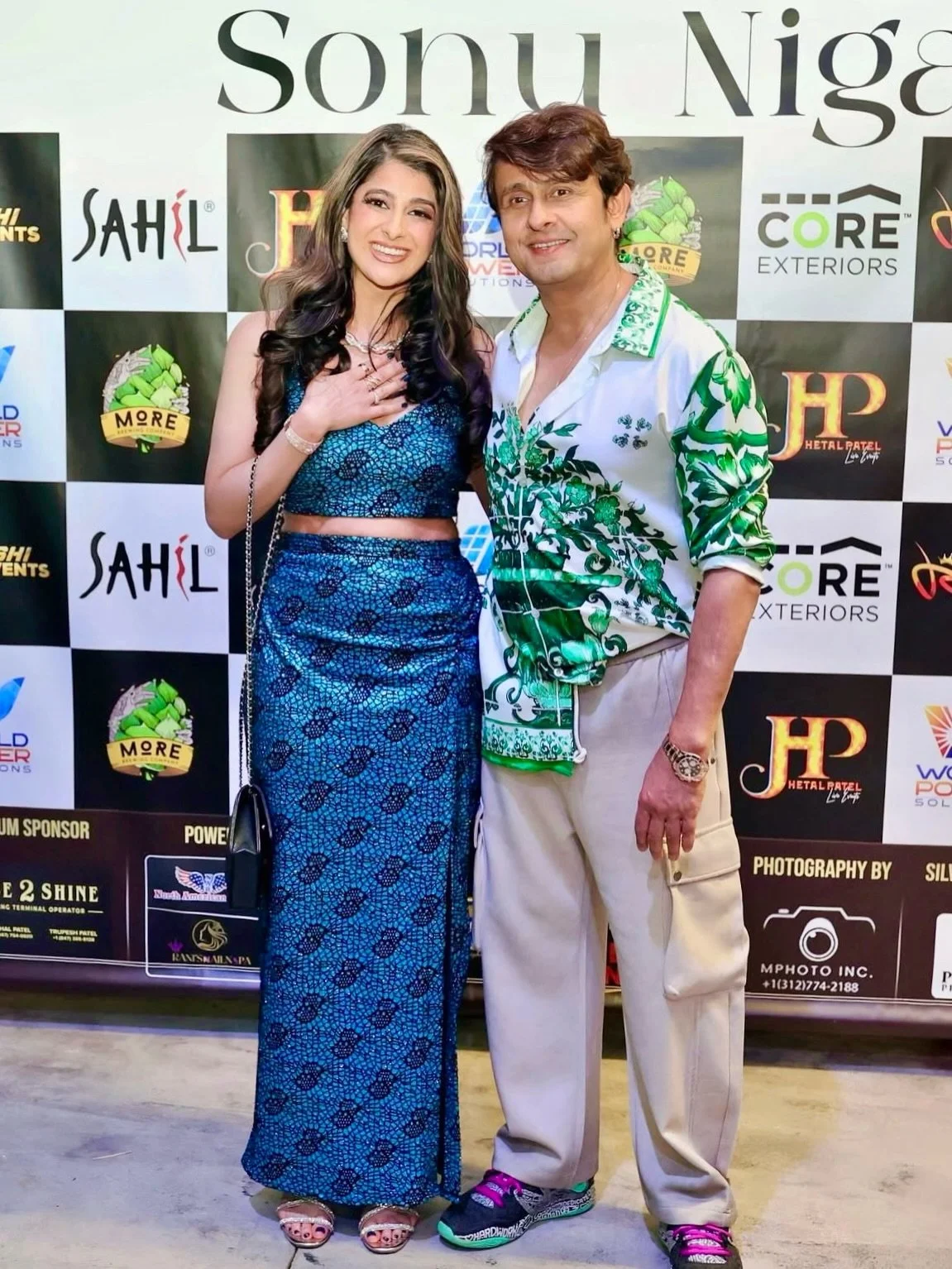 Opening for @sonunigamofficial ❤️

Shoutout to my team ✨🫶🏼
MUAH: @sonistyled 
Dancers: @__soumyasharma__ @sigmapradhan 
Special thanks: @shayeworld @aliciapatel04 @vid_prashar

#bollywood #concert #reelsindia #fyp