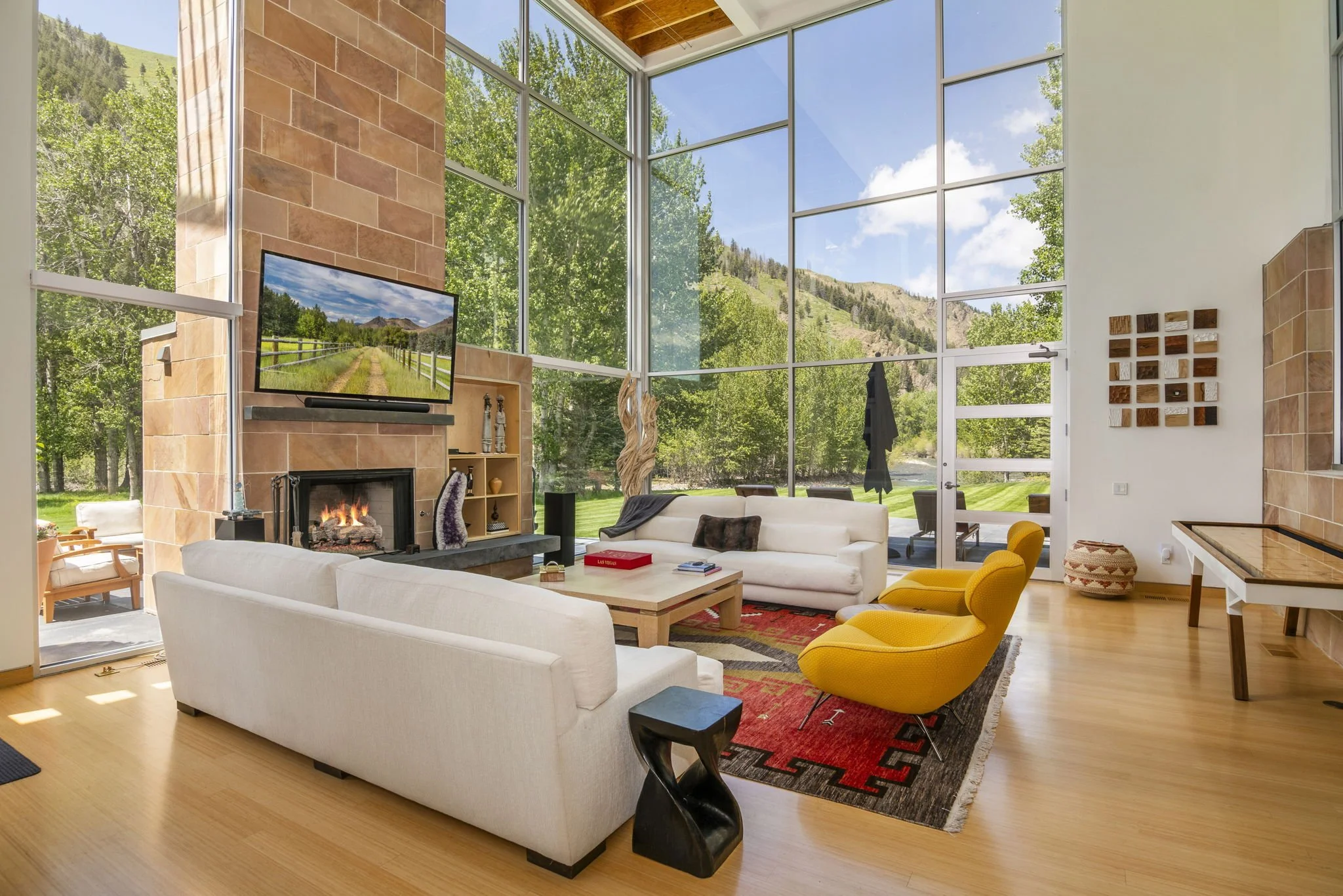 43-web-or-mls-109-mountain-view-004.jpg