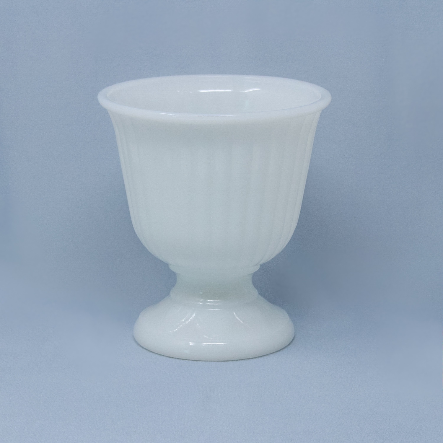 milk-glass-vase-23.jpg