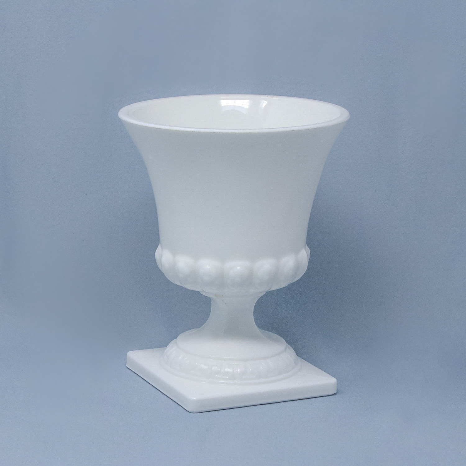 milk-glass-vase-22.jpg