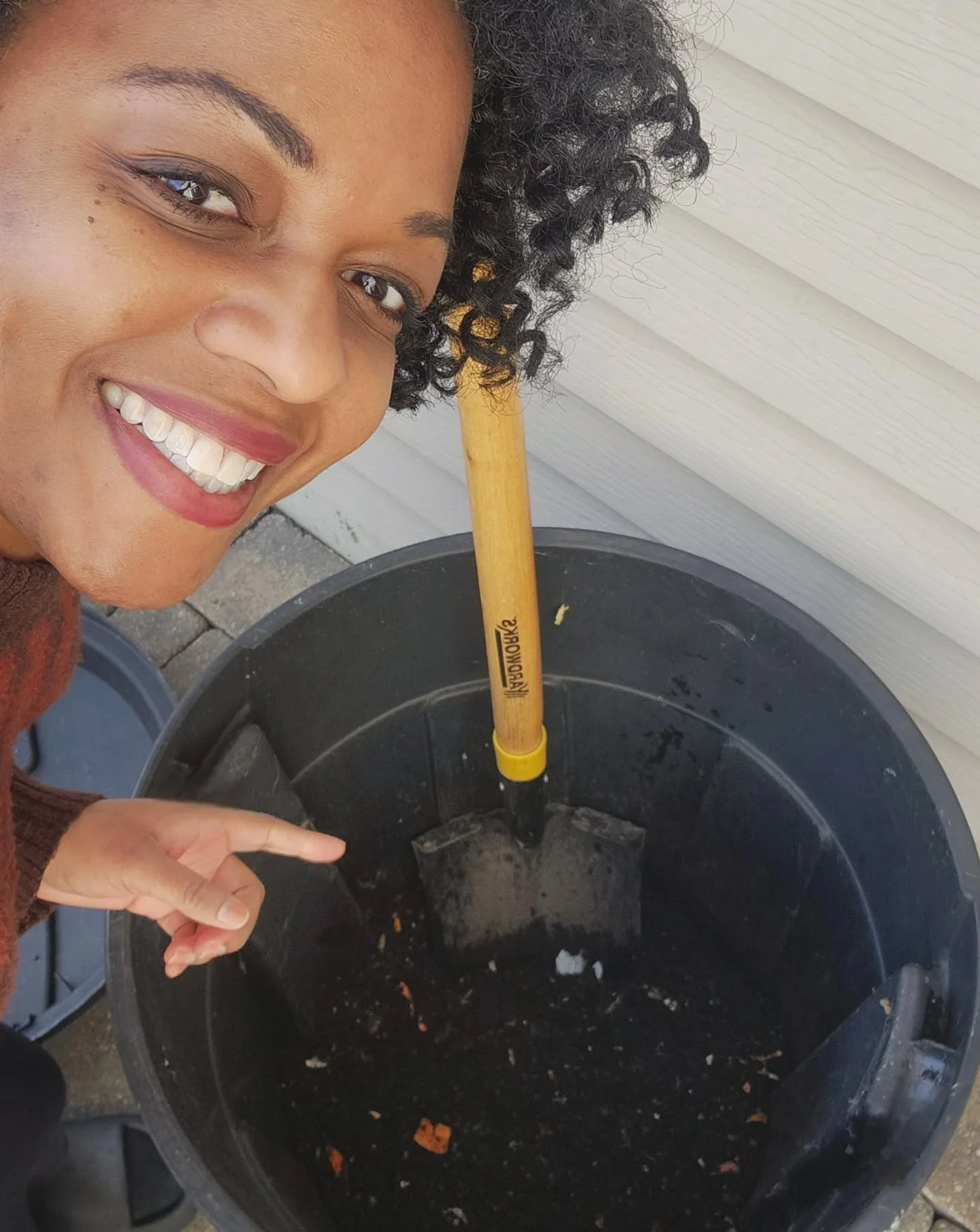 Nobody ever wants to talk about the ugly parts of gardening. Here nurturing our compost batch aka "the gold". Its getting there. Pretty cool seeing our scraps turn into this rich soil over time, full of nutrients that feeds our plants.The b