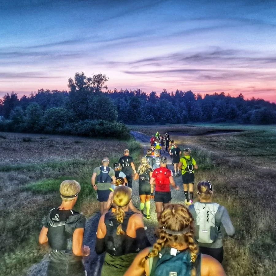 Gillar du att springa l&aring;ngt? D&aring; ska du h&aring;lla utkik p&aring; v&aring;r webb 🙂 Den 21 december kl 02 &ouml;ppnar vi anm&auml;lan till v&aring;rt sommarlopp. 30 kilometer p&aring; &aring;rets ljusaste natt. Kan det bli b&auml;ttre?

T