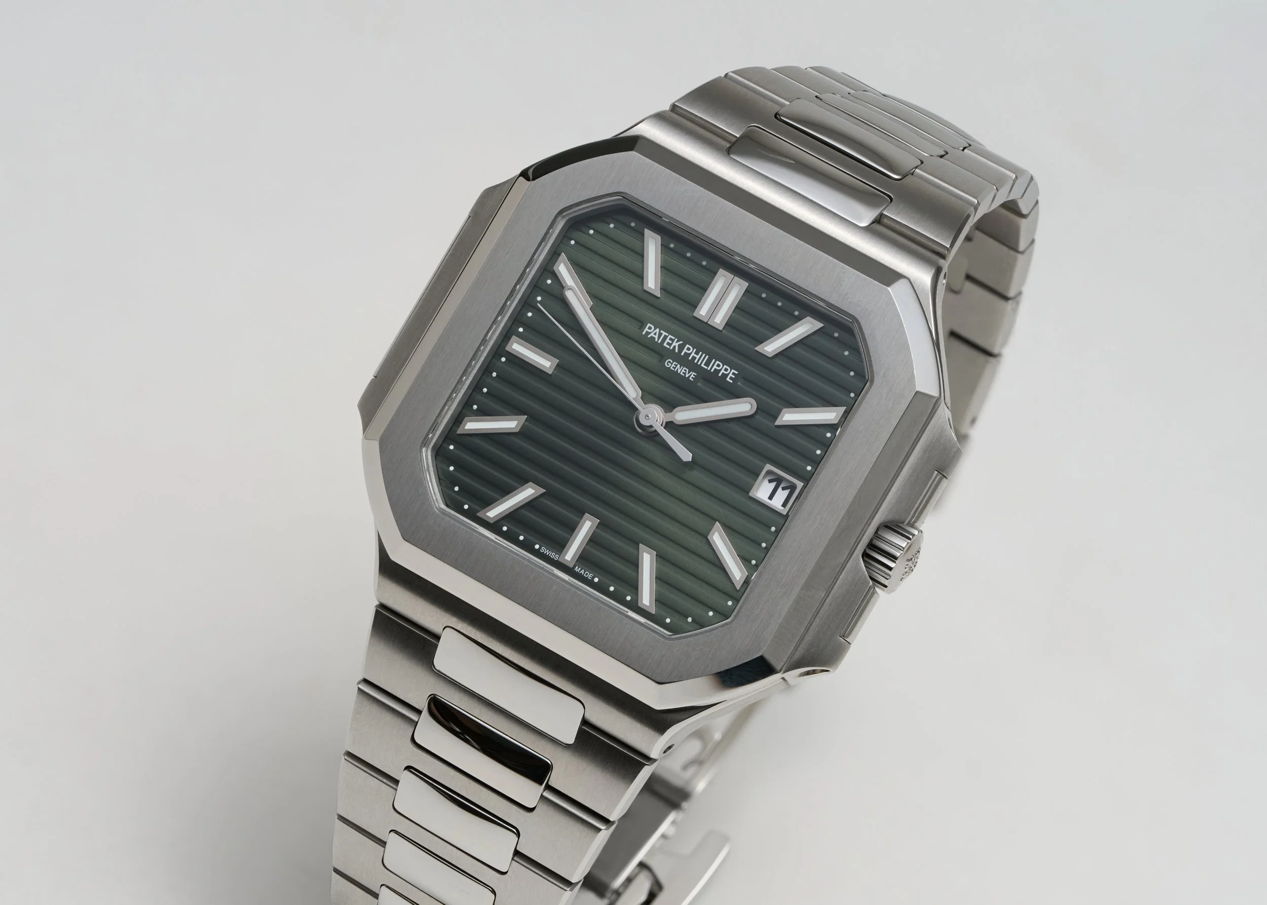 PP913 Patek Philippe Cubitus 5821A-2.jpg