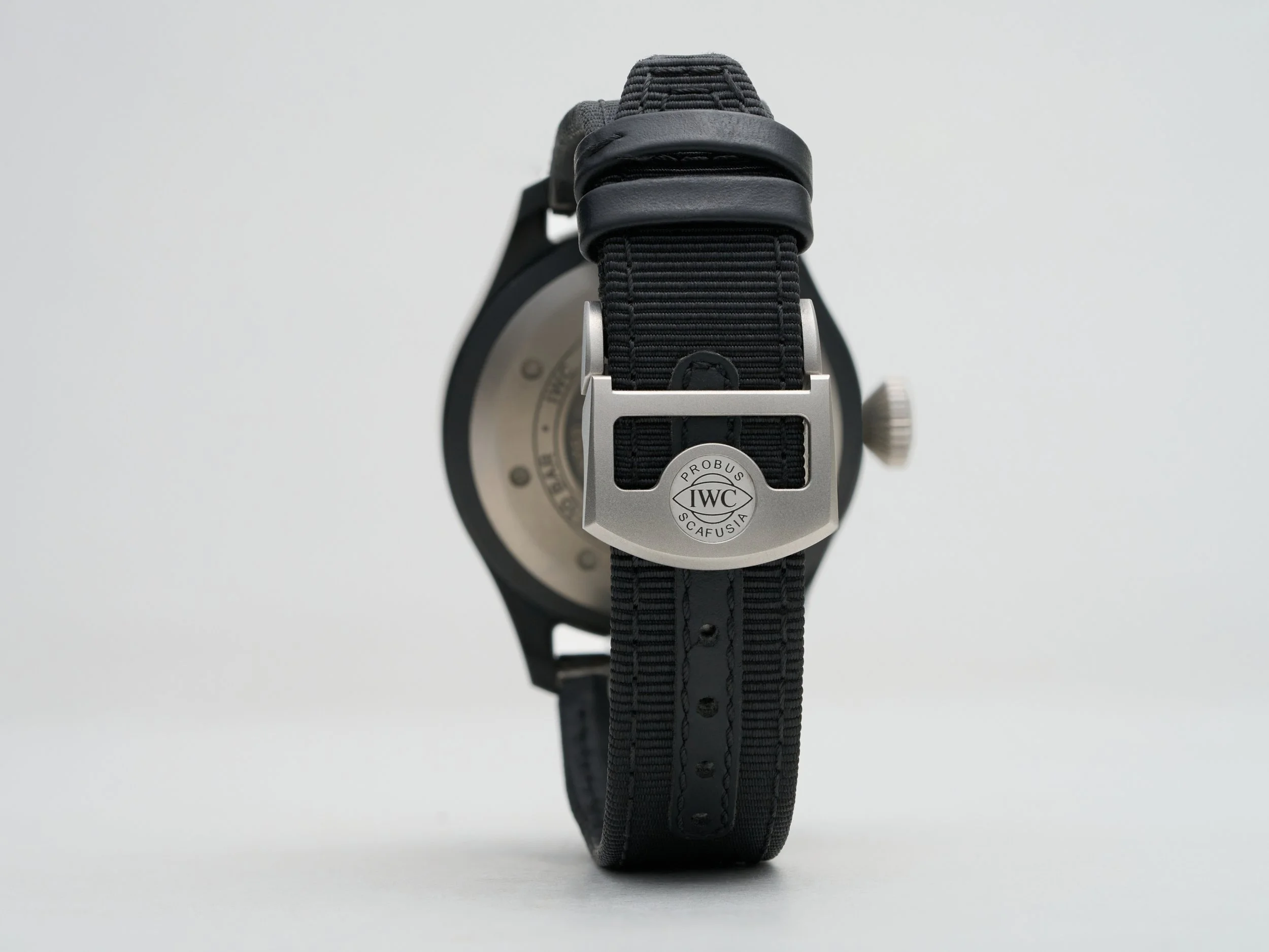 IW880 IWC Big Pilot Top Gun IW329801-4.jpg