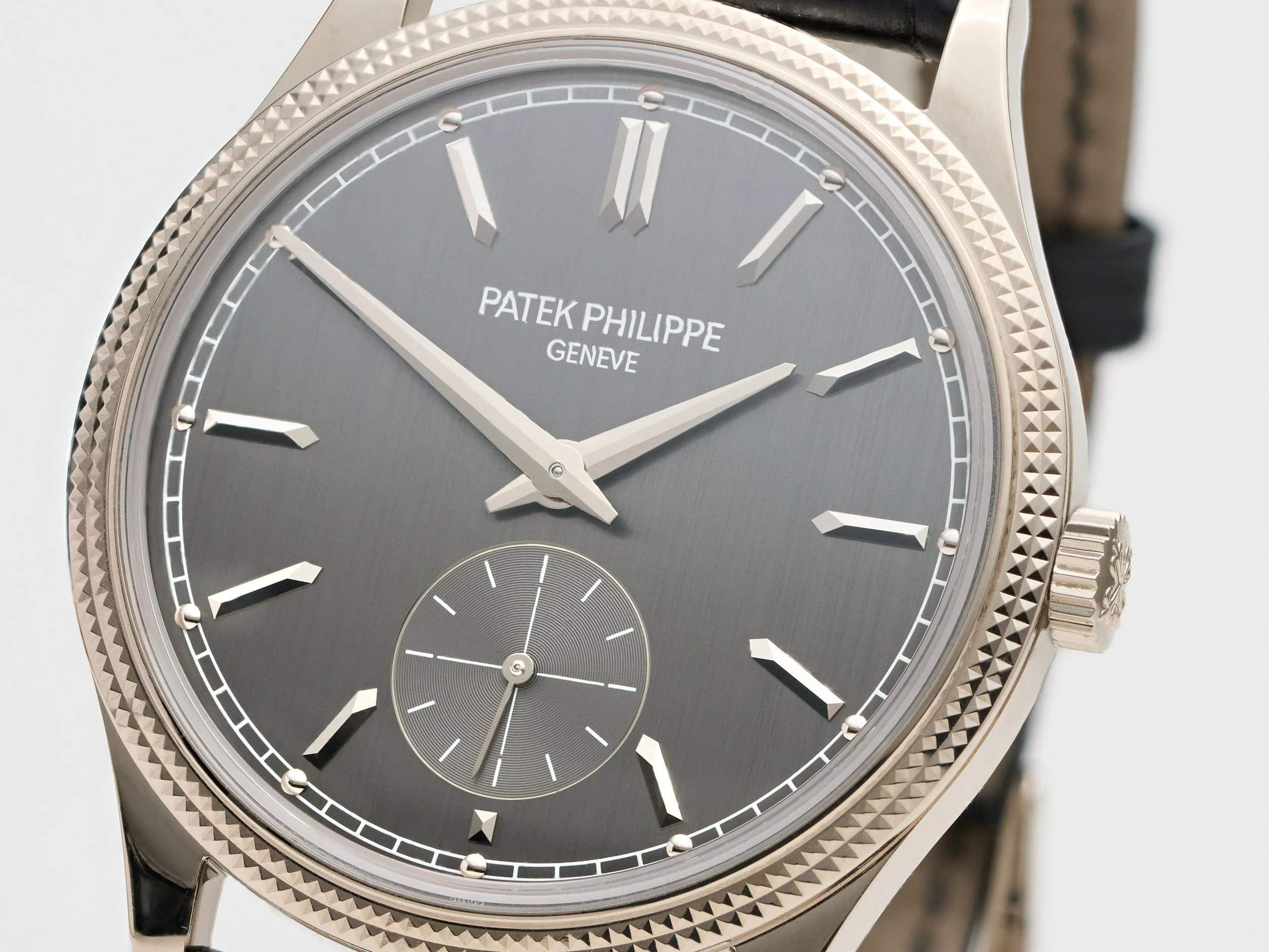 PP743 2023 Patek Philippe Calatrava 39mm _6119G_-3 1.jpg