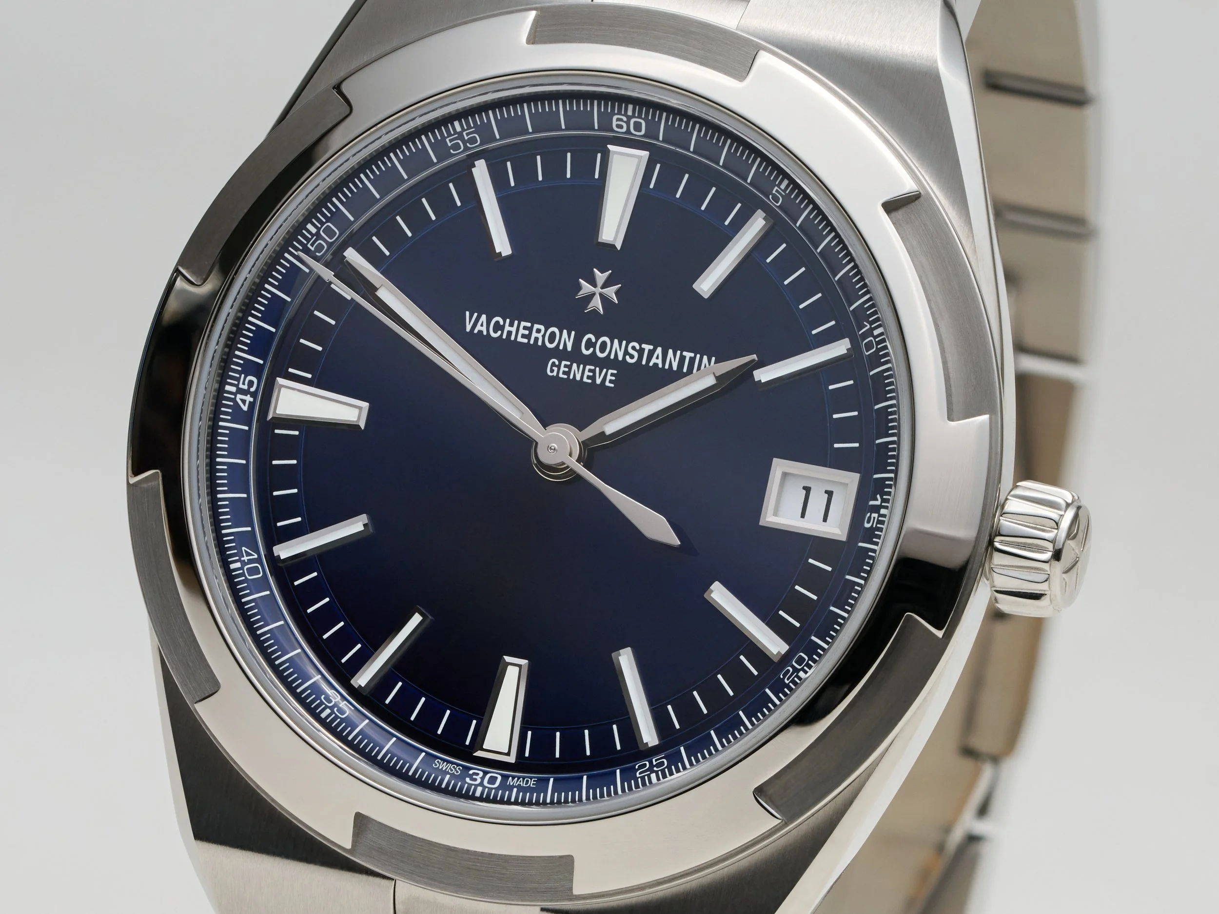VC875 Vacheron Constantin Overseas Blue Dial 4520V-2.jpg