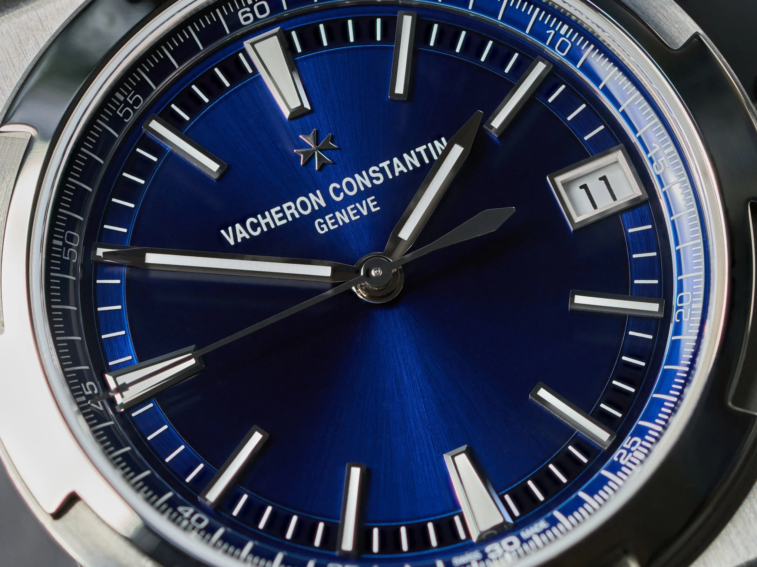 VC875 Vacheron Constantin Overseas Blue Dial 4520V-7.jpg