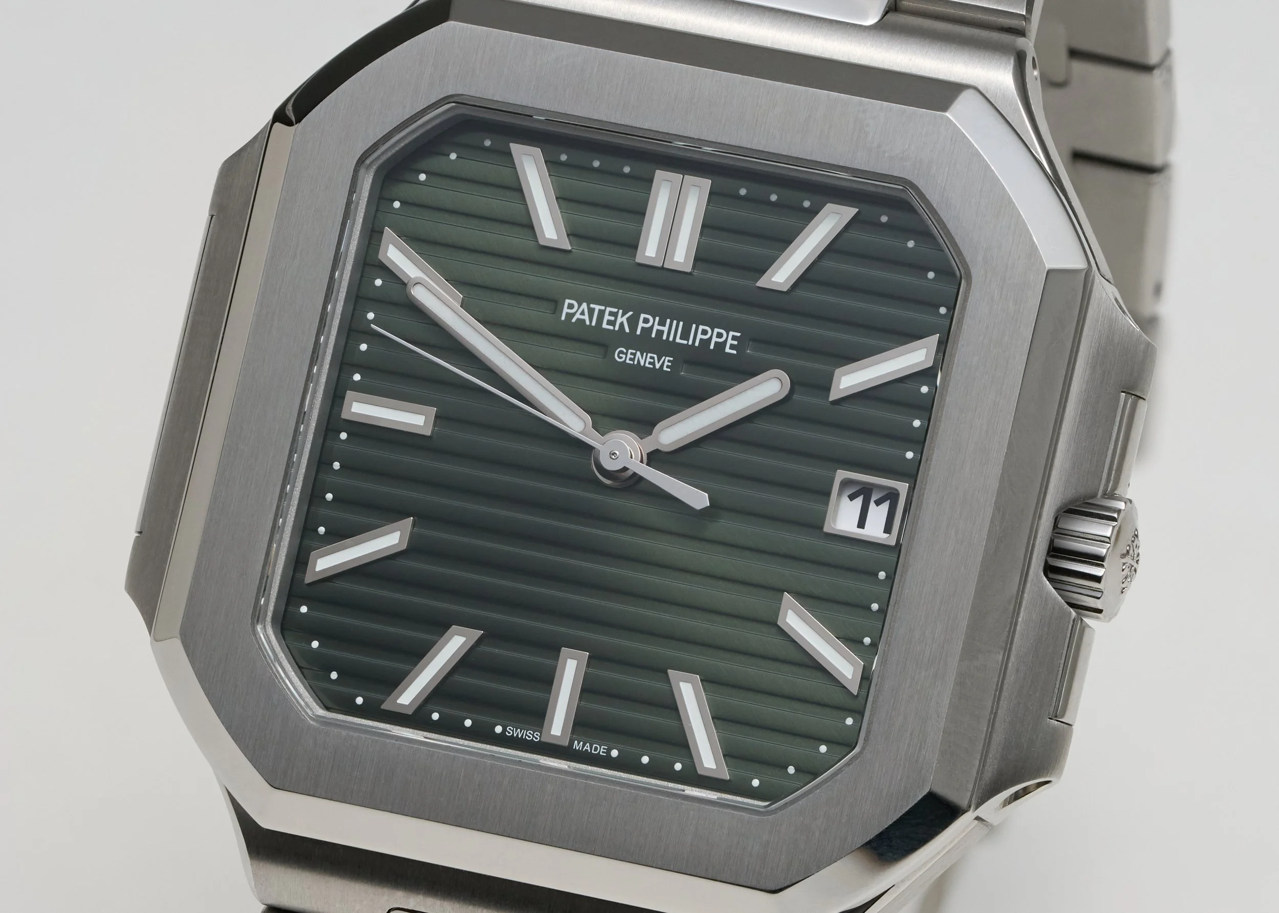 PP913 Patek Philippe Cubitus 5821A-3.jpg