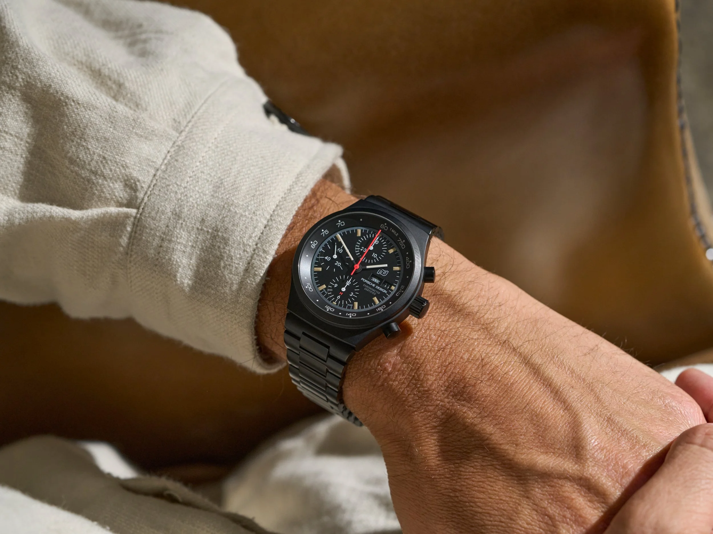 PD879 Porshe Design Hodinkee Chronograph 16041-13.jpg