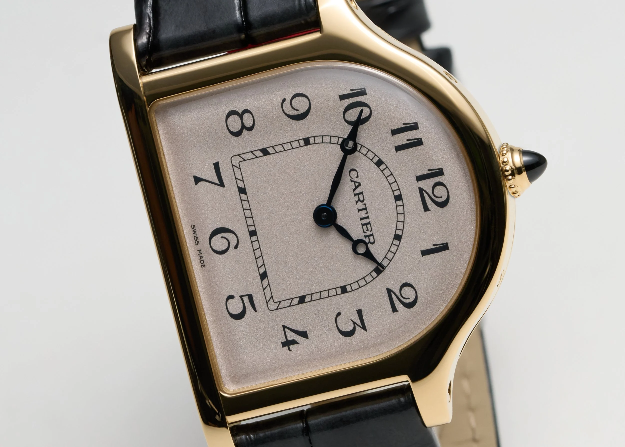 CT943 Cloche De Cartier Yellow Gold WHCC0008-2.jpg