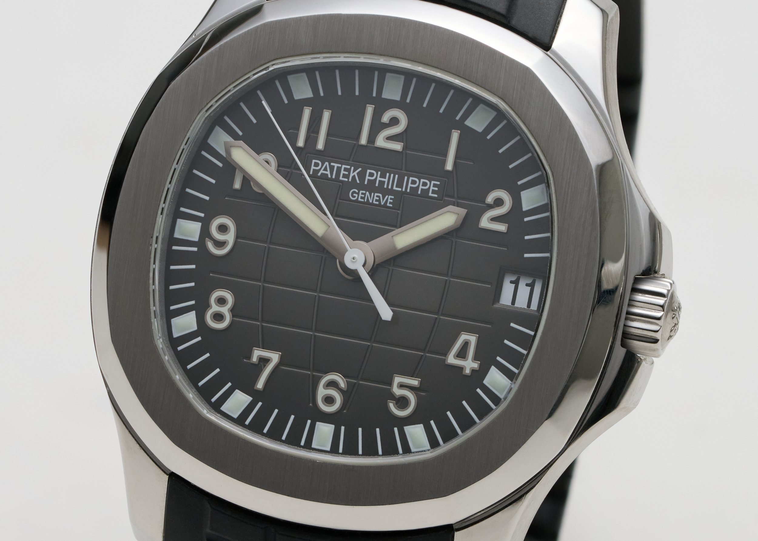 PP941 2008 Patek Philippe Aquanaut 5165A-3.jpg