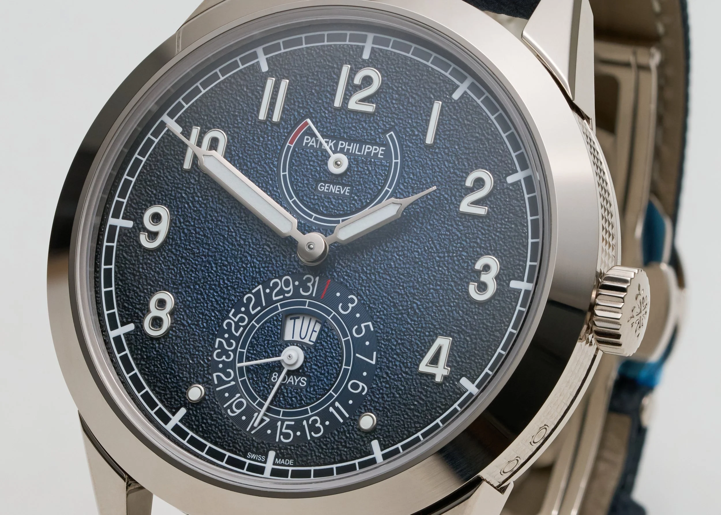 PP948 Patek Philippe 5328G-001-3.jpg