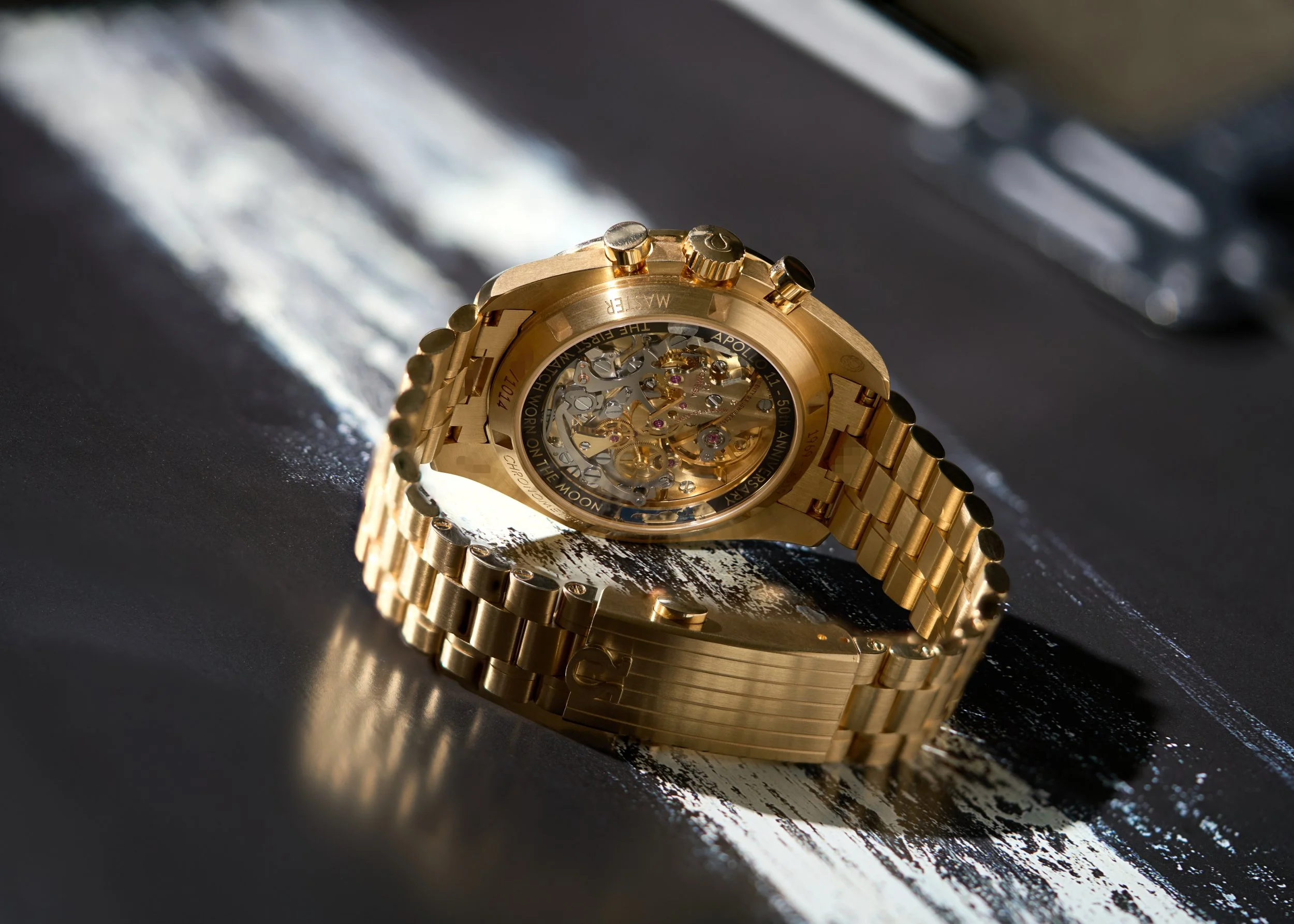 OM940 Omega Speedmaster Apollo 50th Anniversary Limited Edition-10.jpg