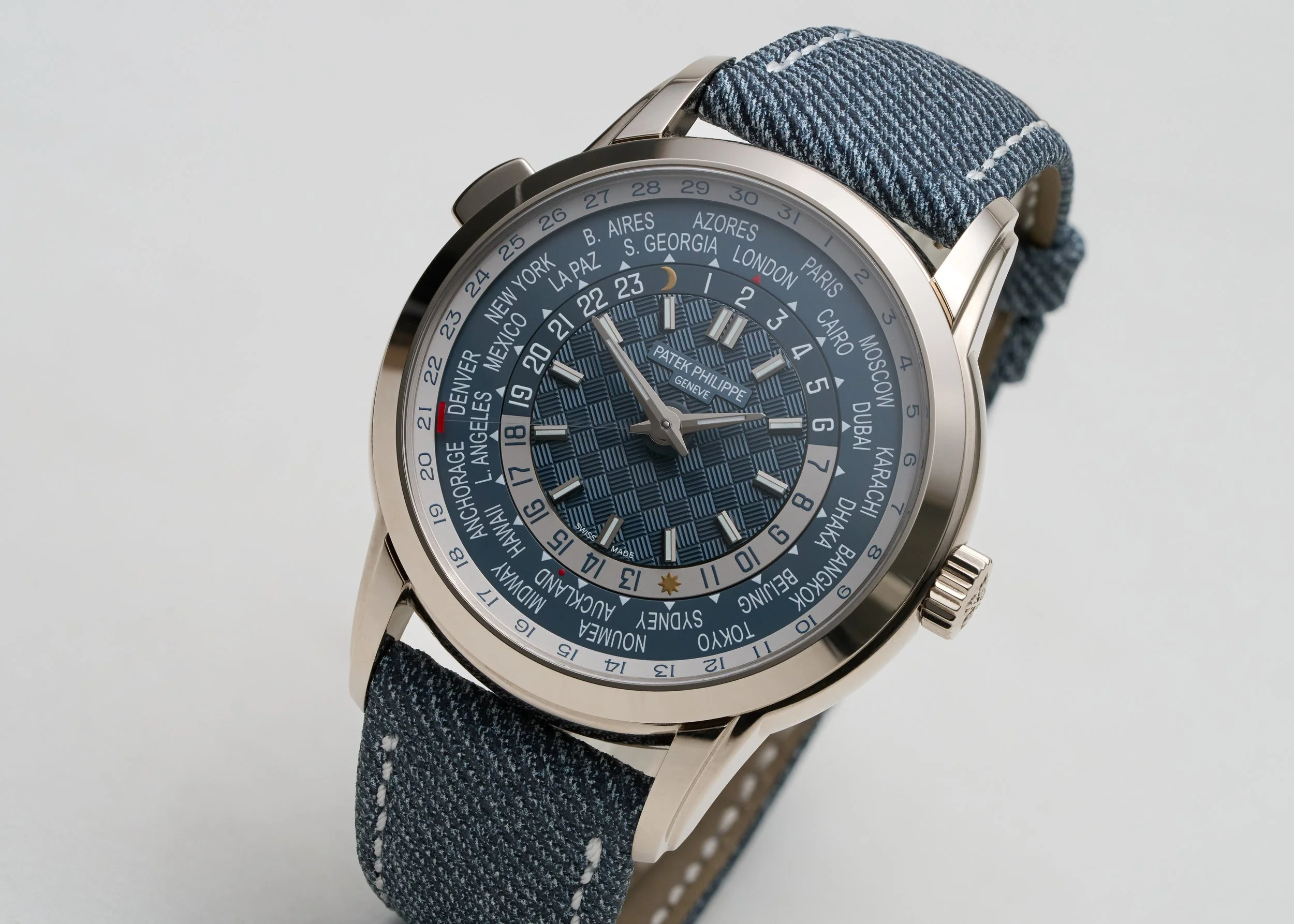 PP945 Patek Philippe Complications World Time 5330G-2.jpg