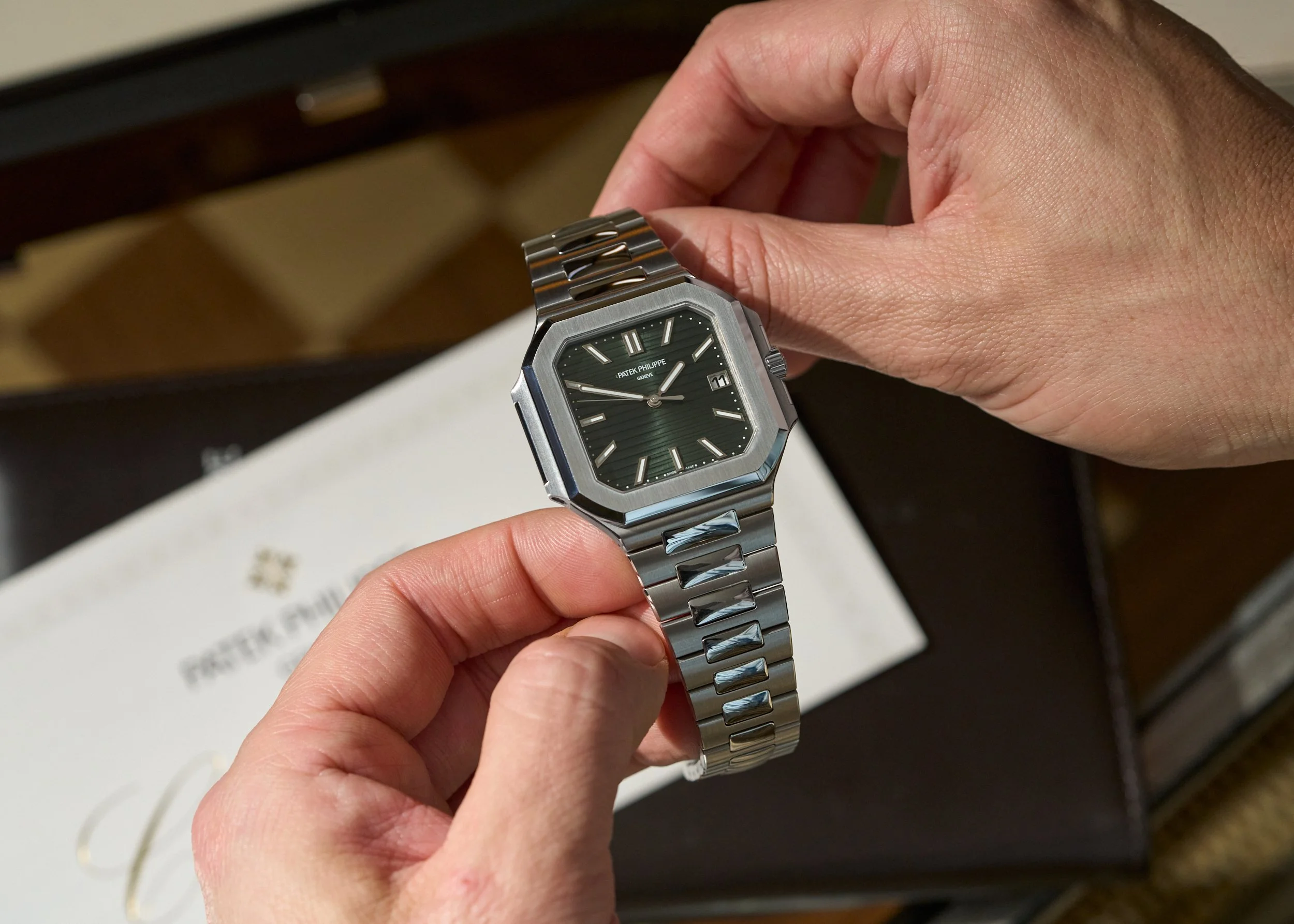 PP913 Patek Philippe Cubitus 5821A-13.jpg