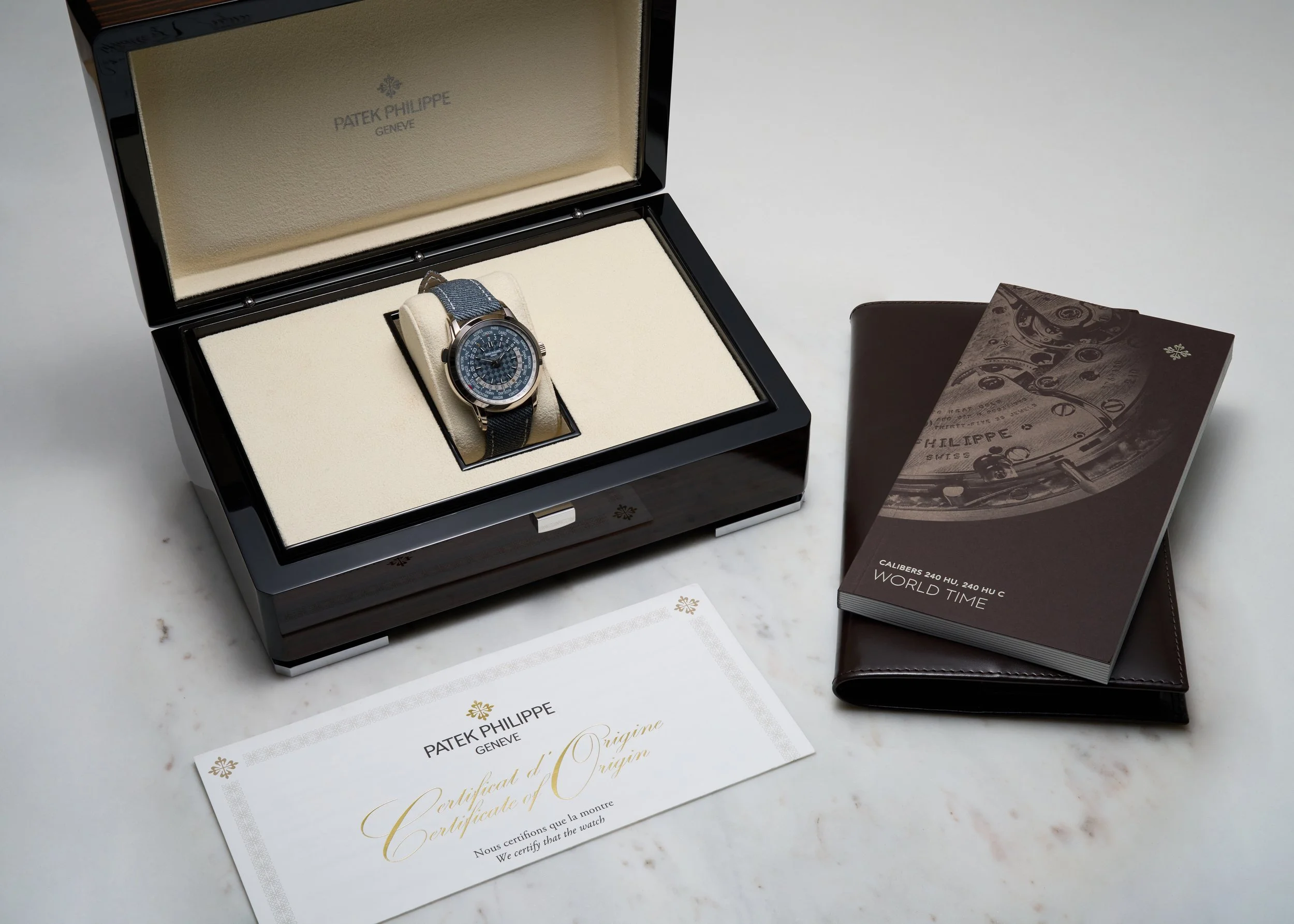PP945 Patek Philippe Complications World Time 5330G-6.jpg