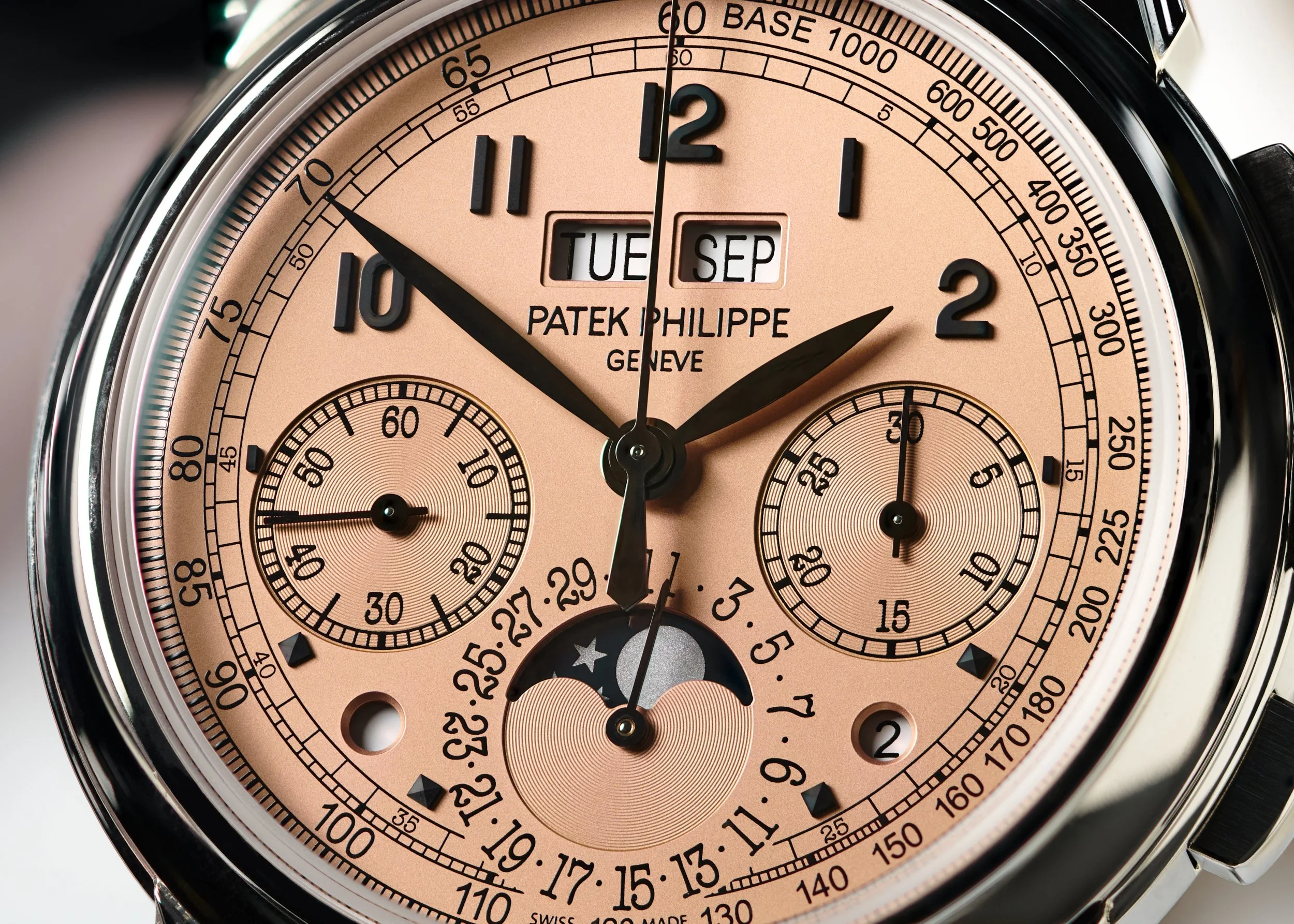 PP954 Pataek Phillipe 5270P Salmon Dial-12.jpg
