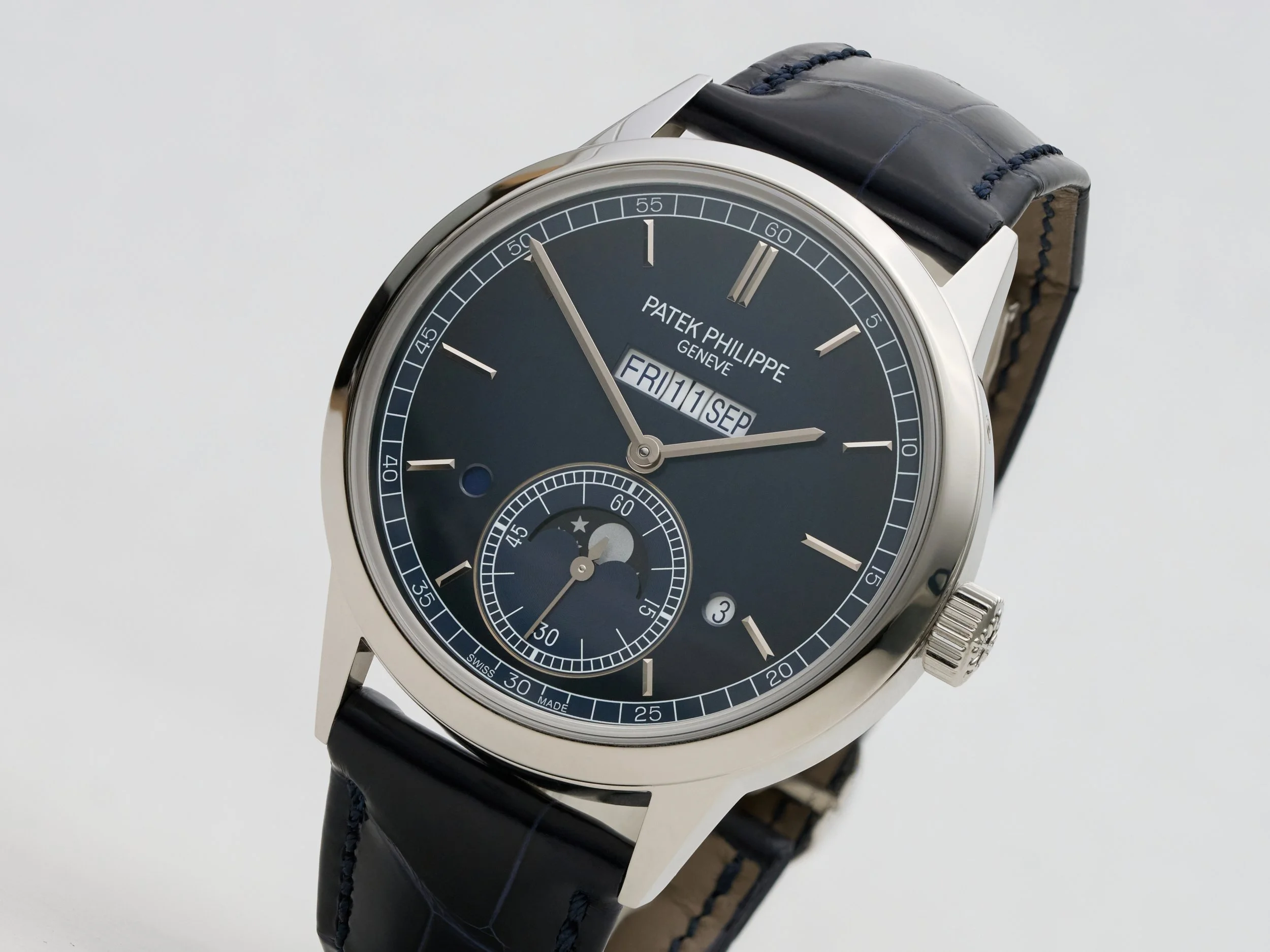 PP876 _Patek Philippe Perpetual Calendar In-Line Perpetual Calendar _ 5236P_-3.jpg
