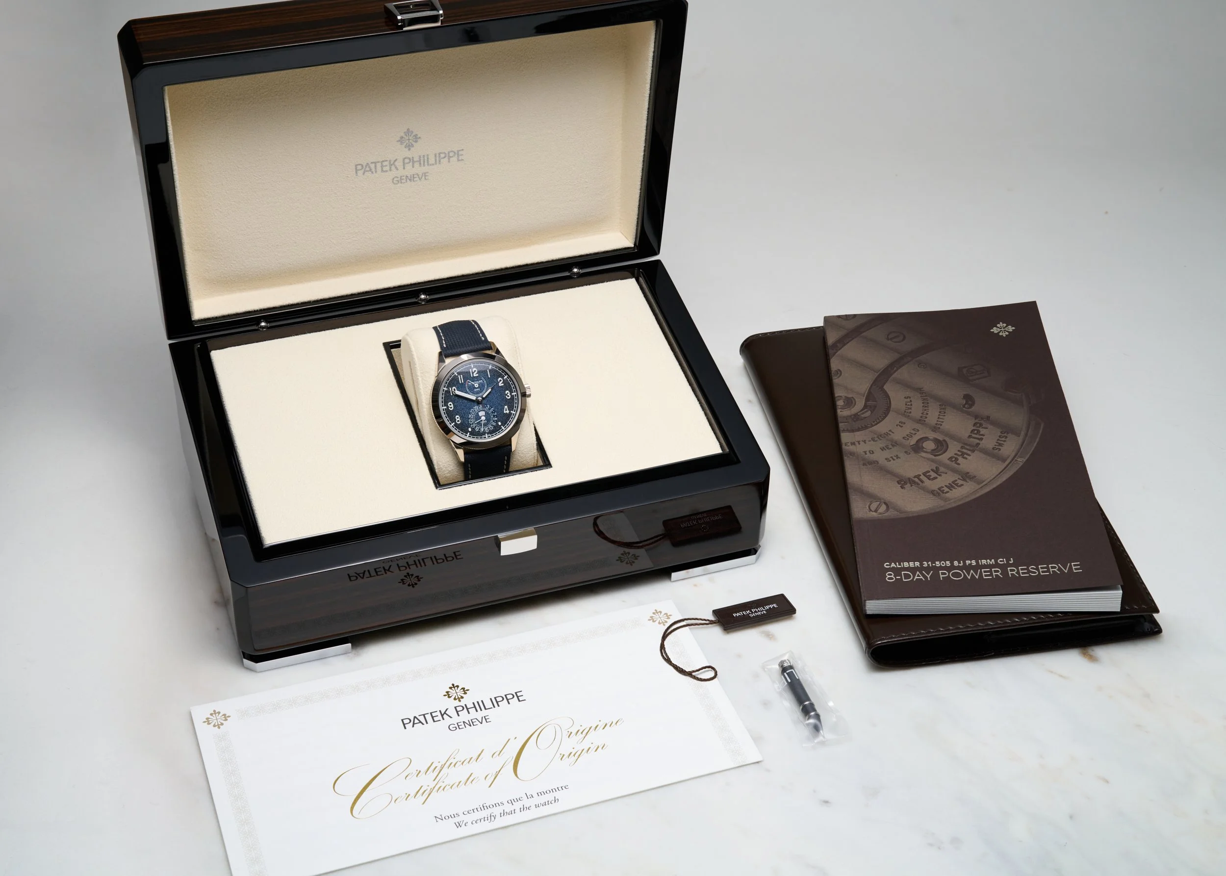 PP948 Patek Philippe 5328G-001-6.jpg