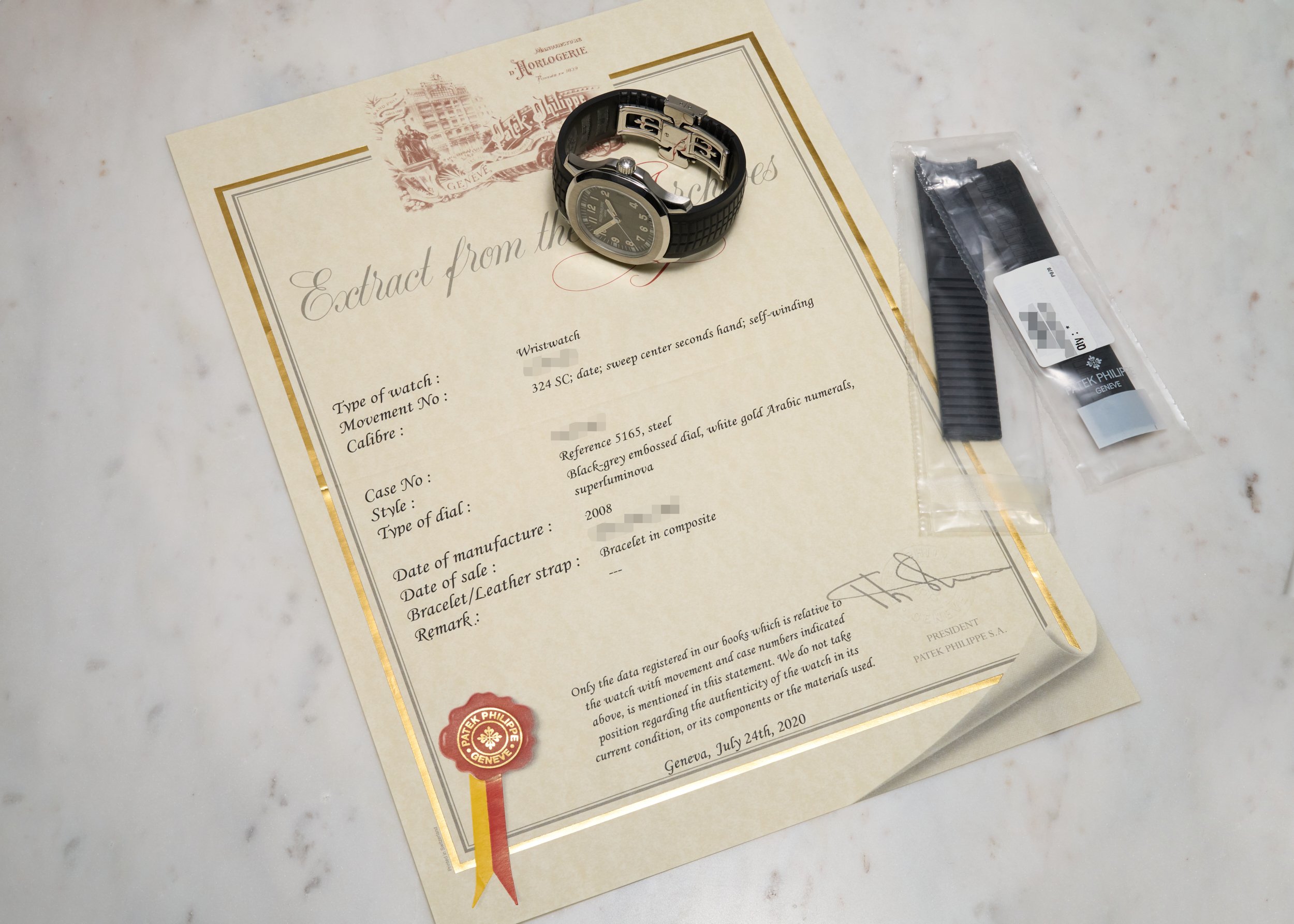 PP941 2008 Patek Philippe Aquanaut 5165A-6.jpg