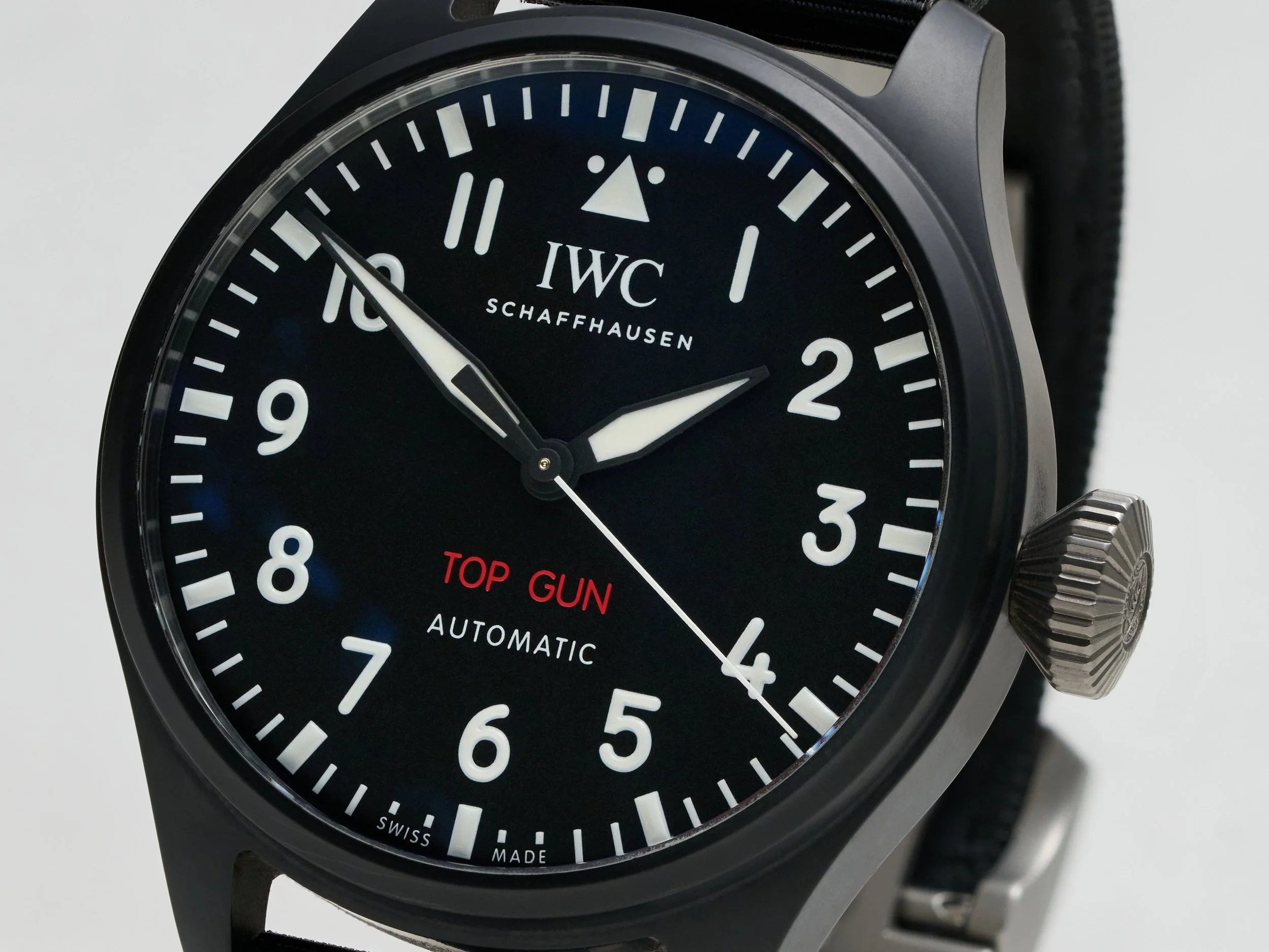 IW880 IWC Big Pilot Top Gun IW329801-3.jpg