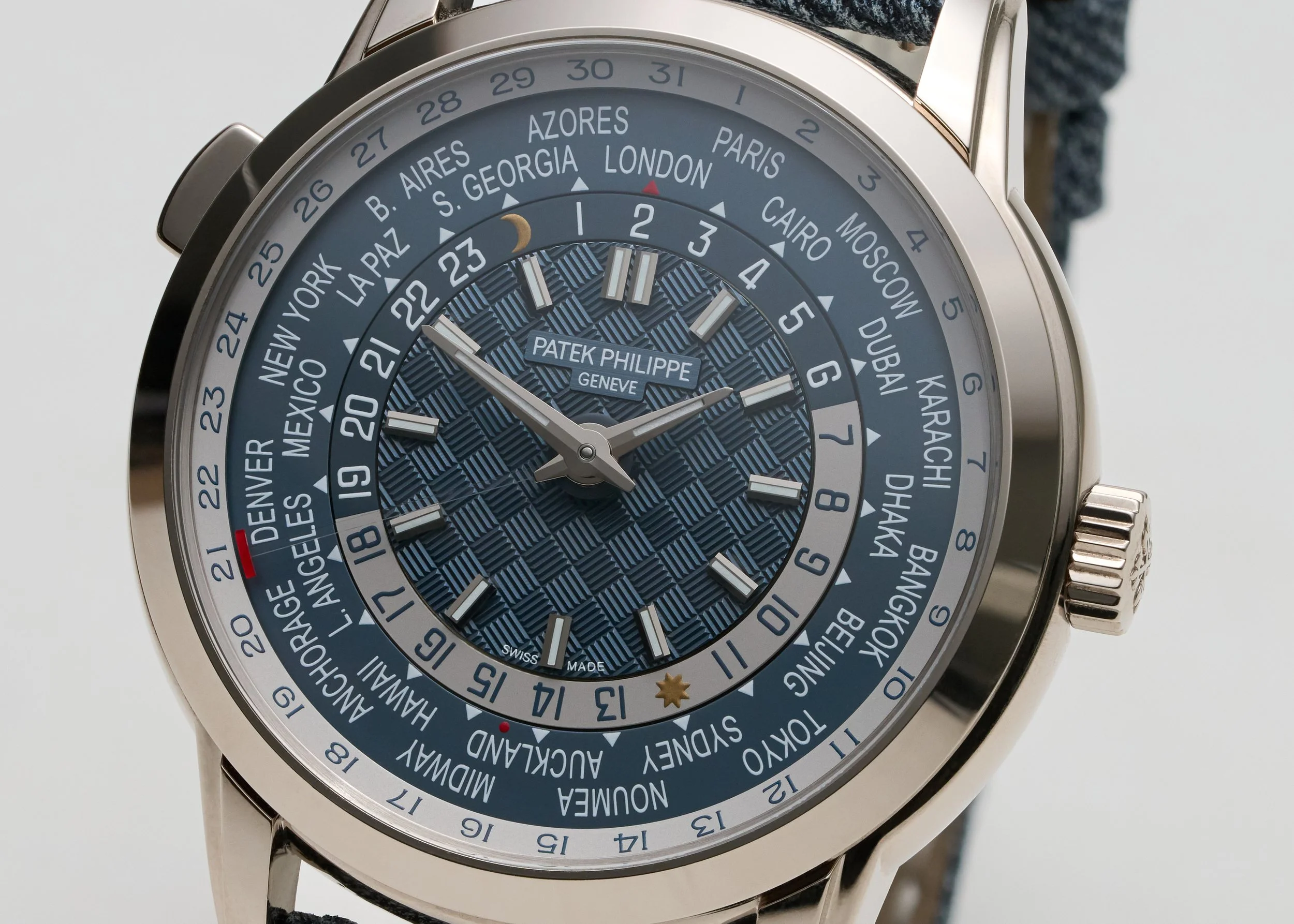 PP945 Patek Philippe Complications World Time 5330G-3.jpg