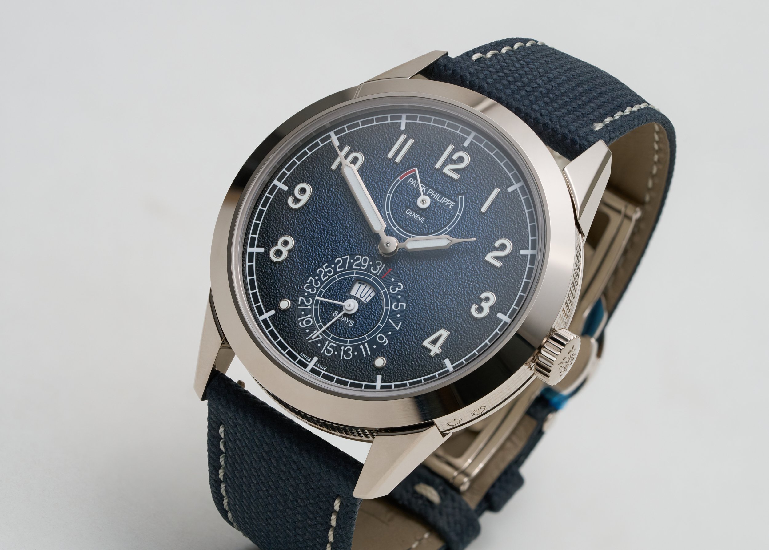 PP948 Patek Philippe 5328G-001-2.jpg